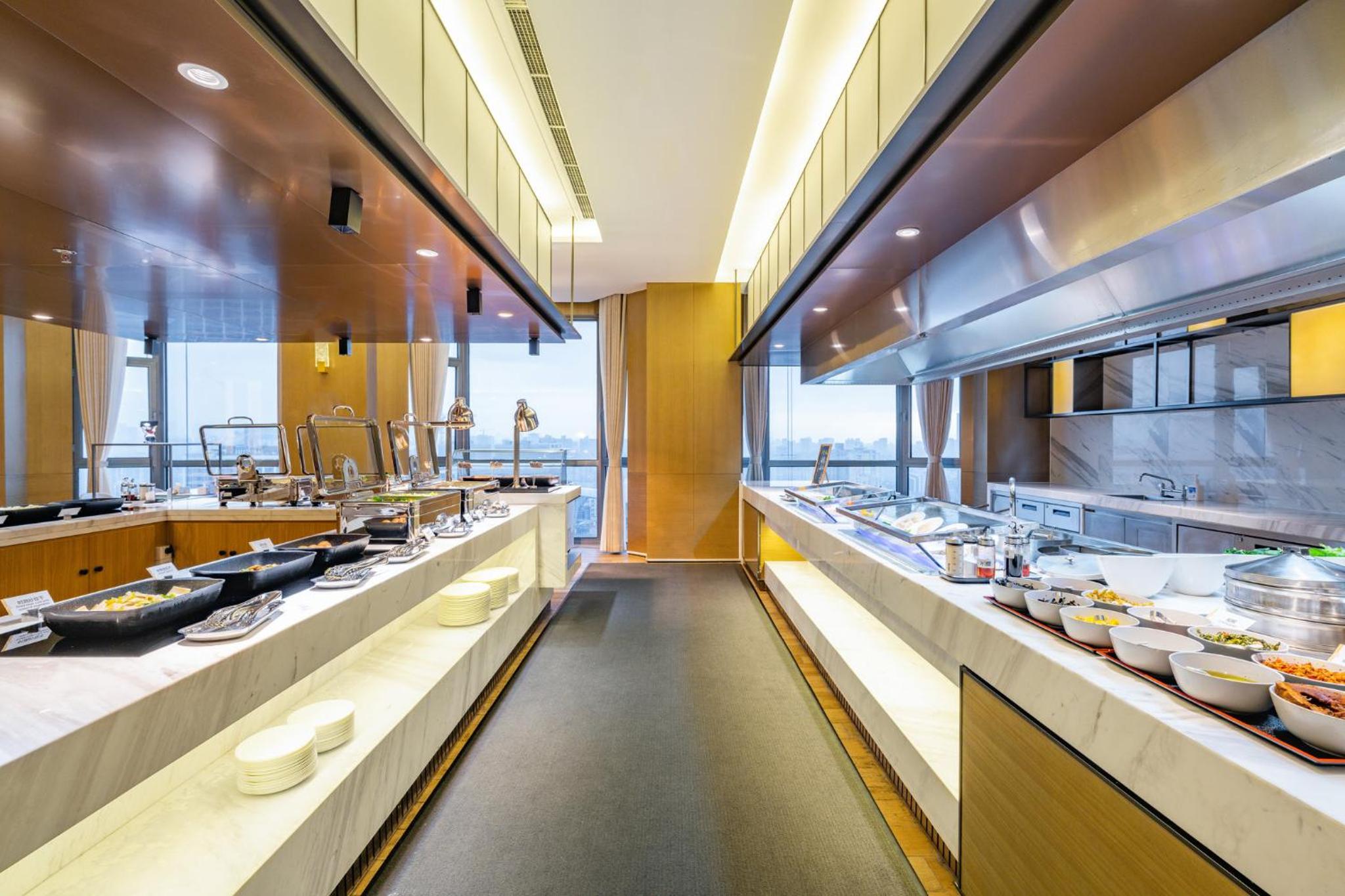 Holiday Inn Shanghai Huaxia by IHG photo 3