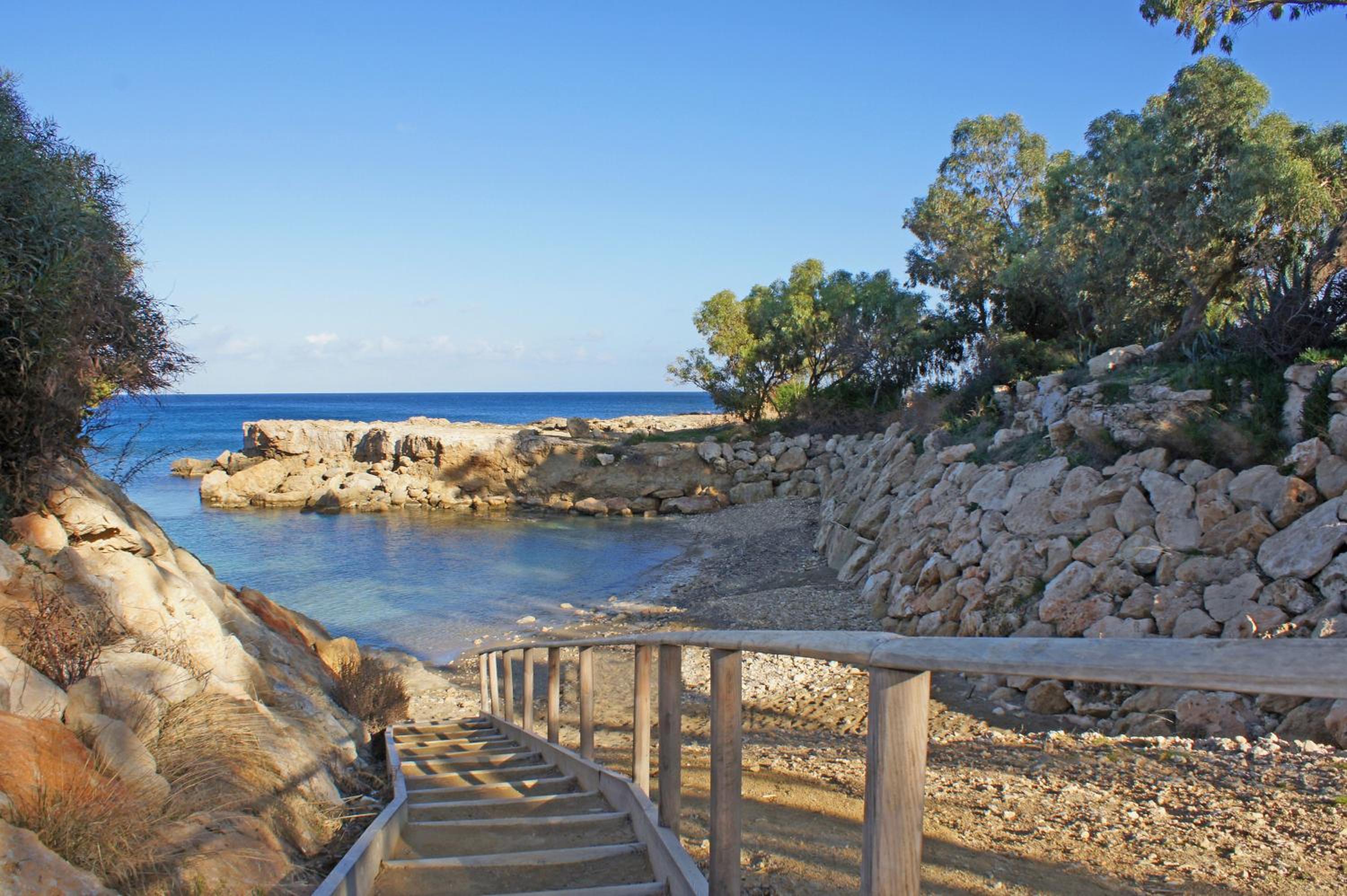 BLISS - Coralli Beachfront Apartment