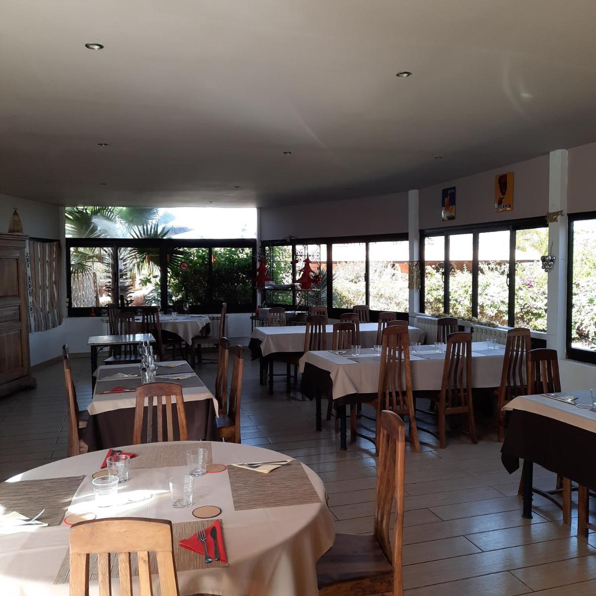 restaurant