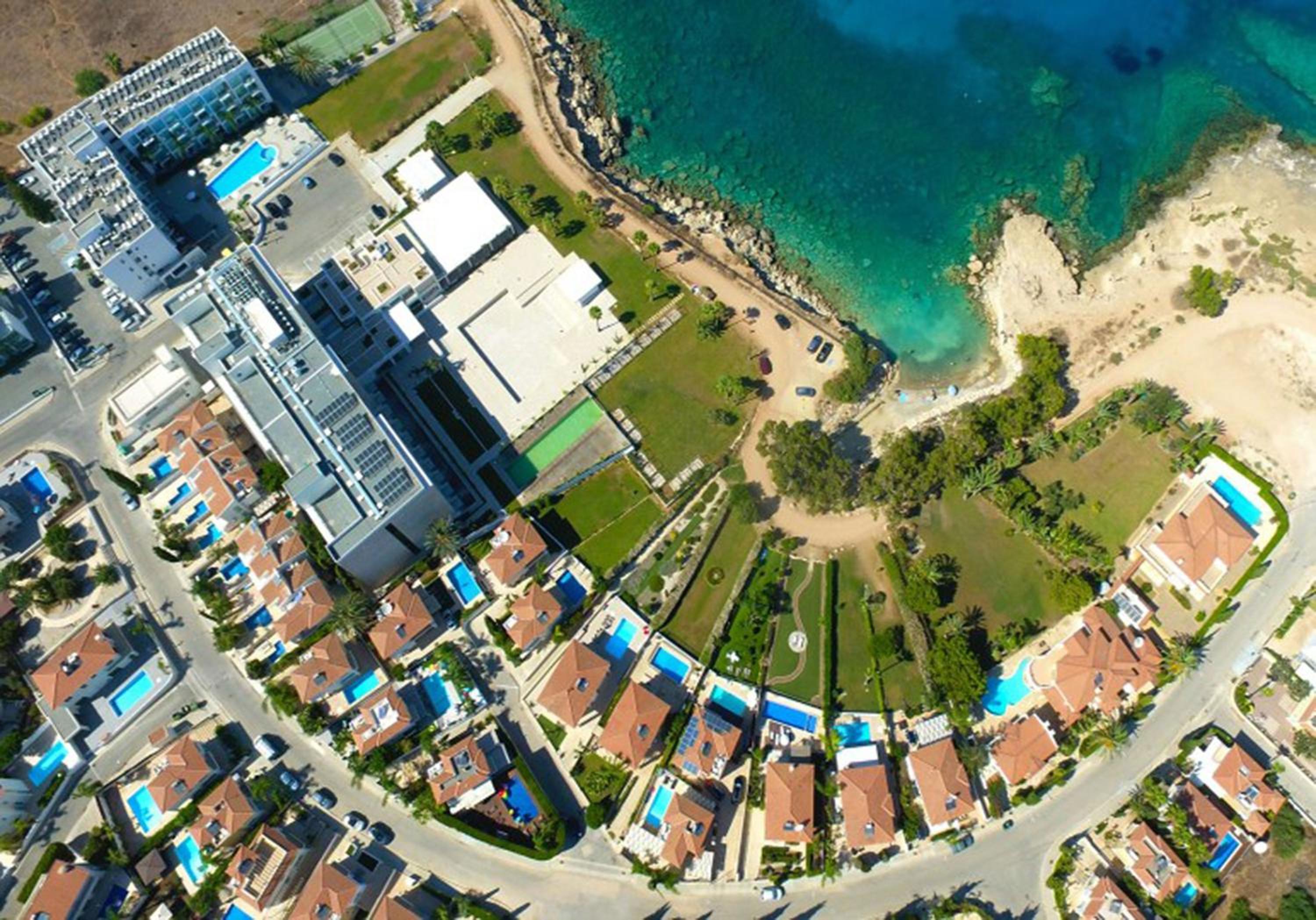 ALICIA - Coralli Beachfront Apartment