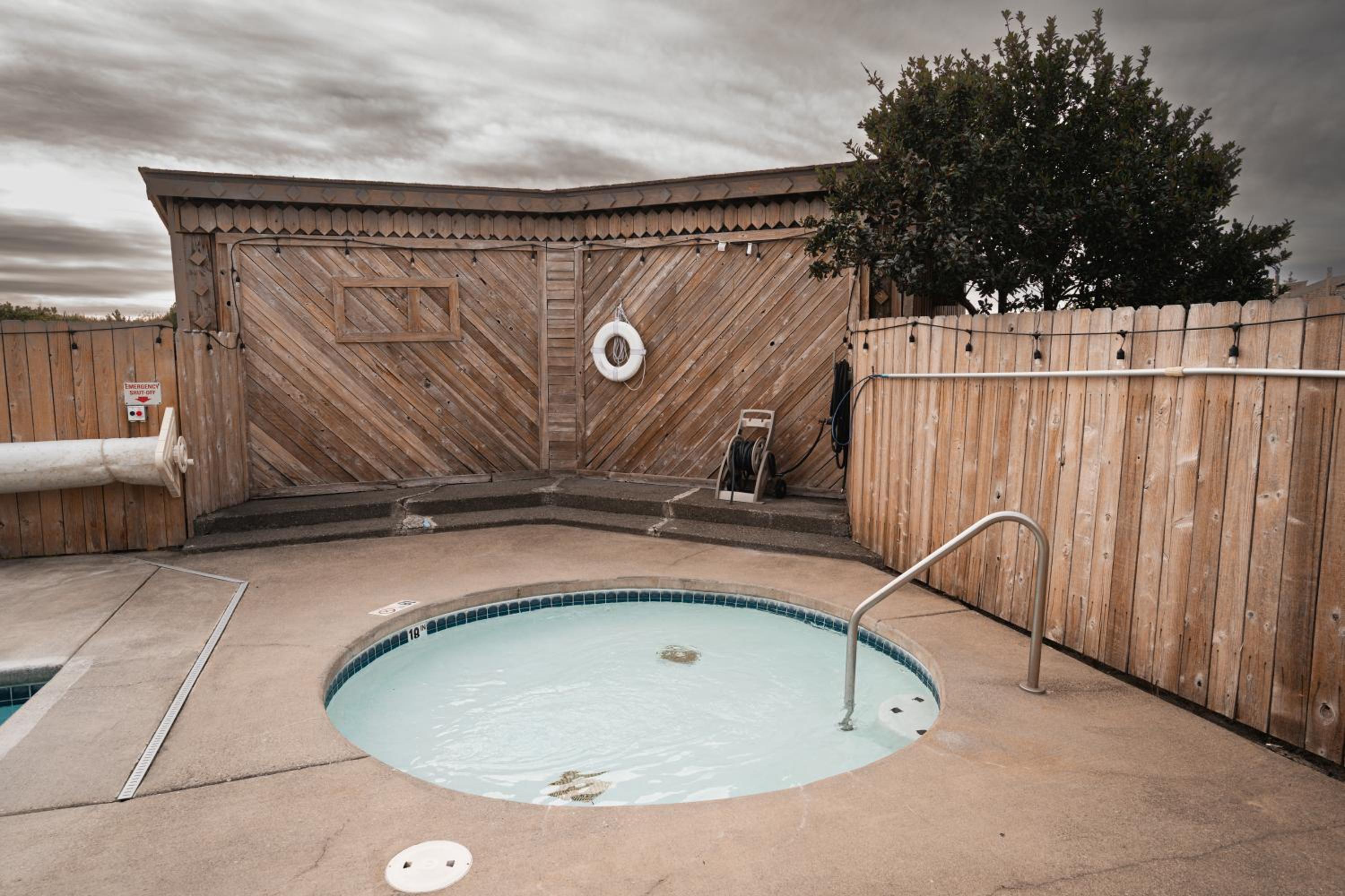 Surfcrest Resort
