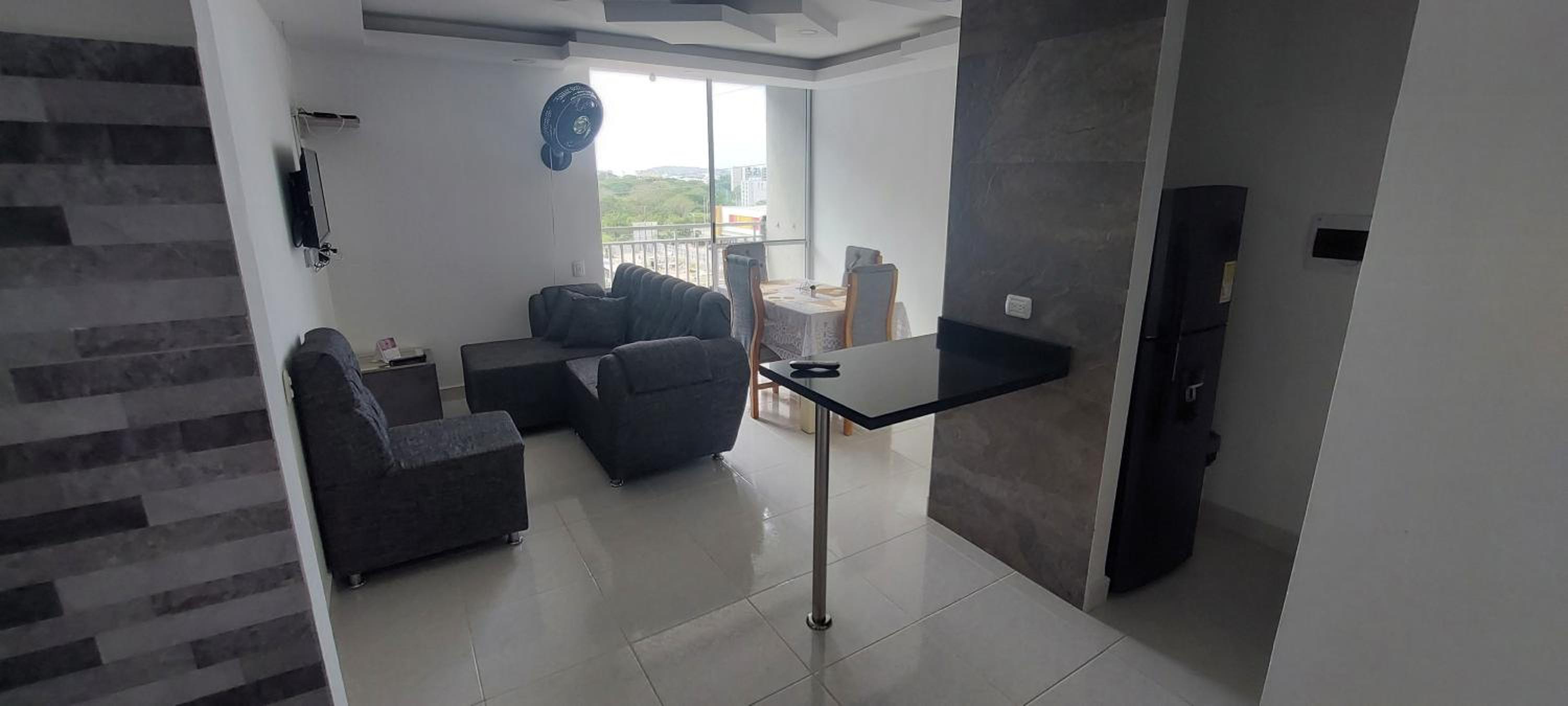 HERMOSO APARTAMENTO CON BALCON, 3 Alcobas, 2 baños view 3