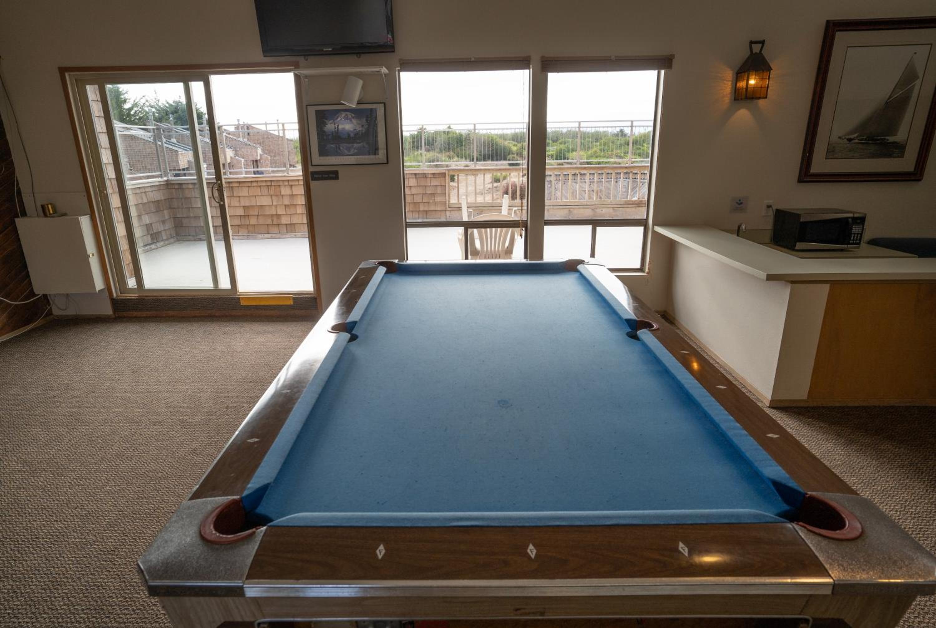 Surfcrest Resort