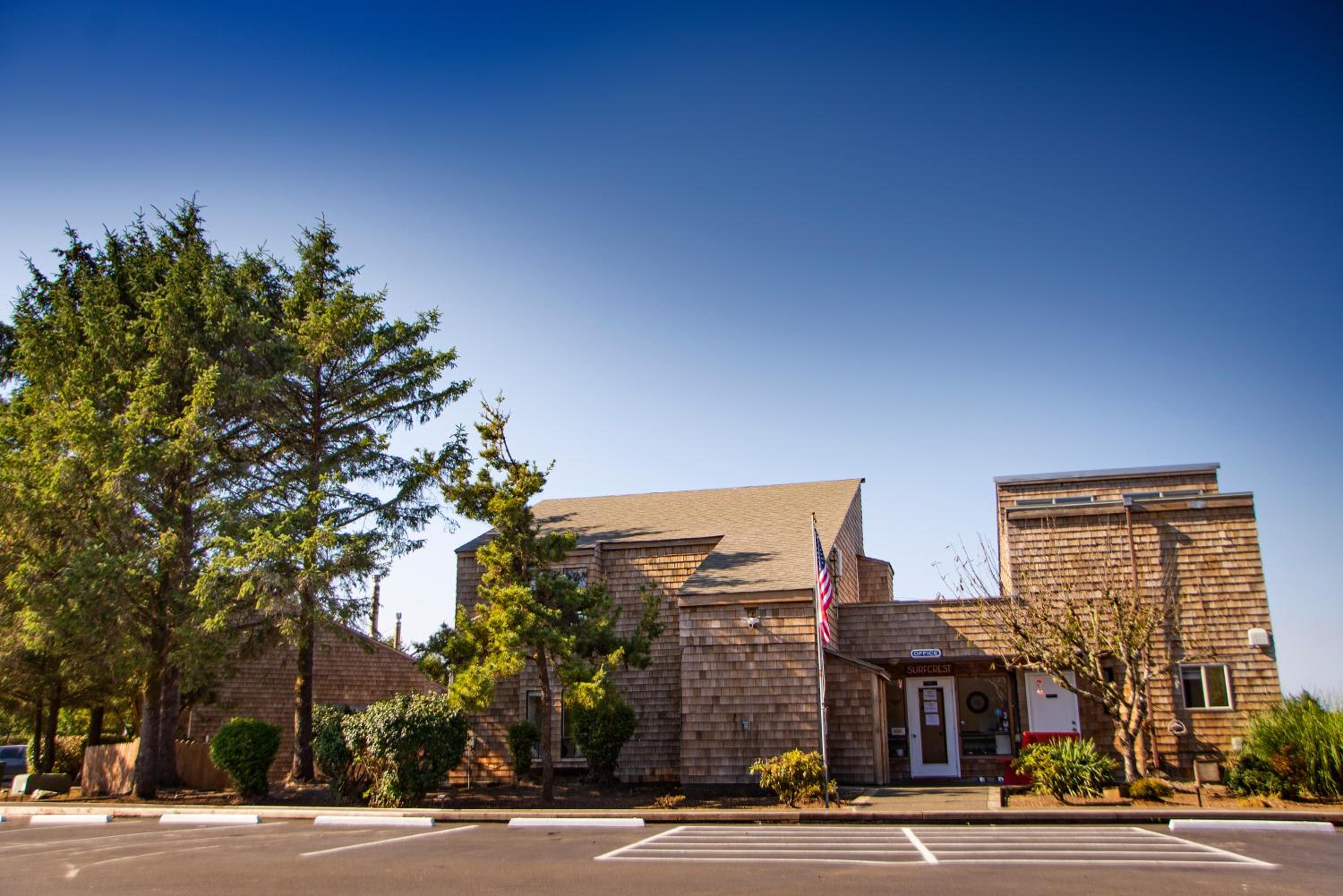 Surfcrest Resort