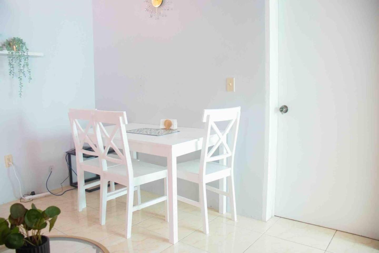 Stylish 2-Bed Sleeps 3 Cosy & Comfortable