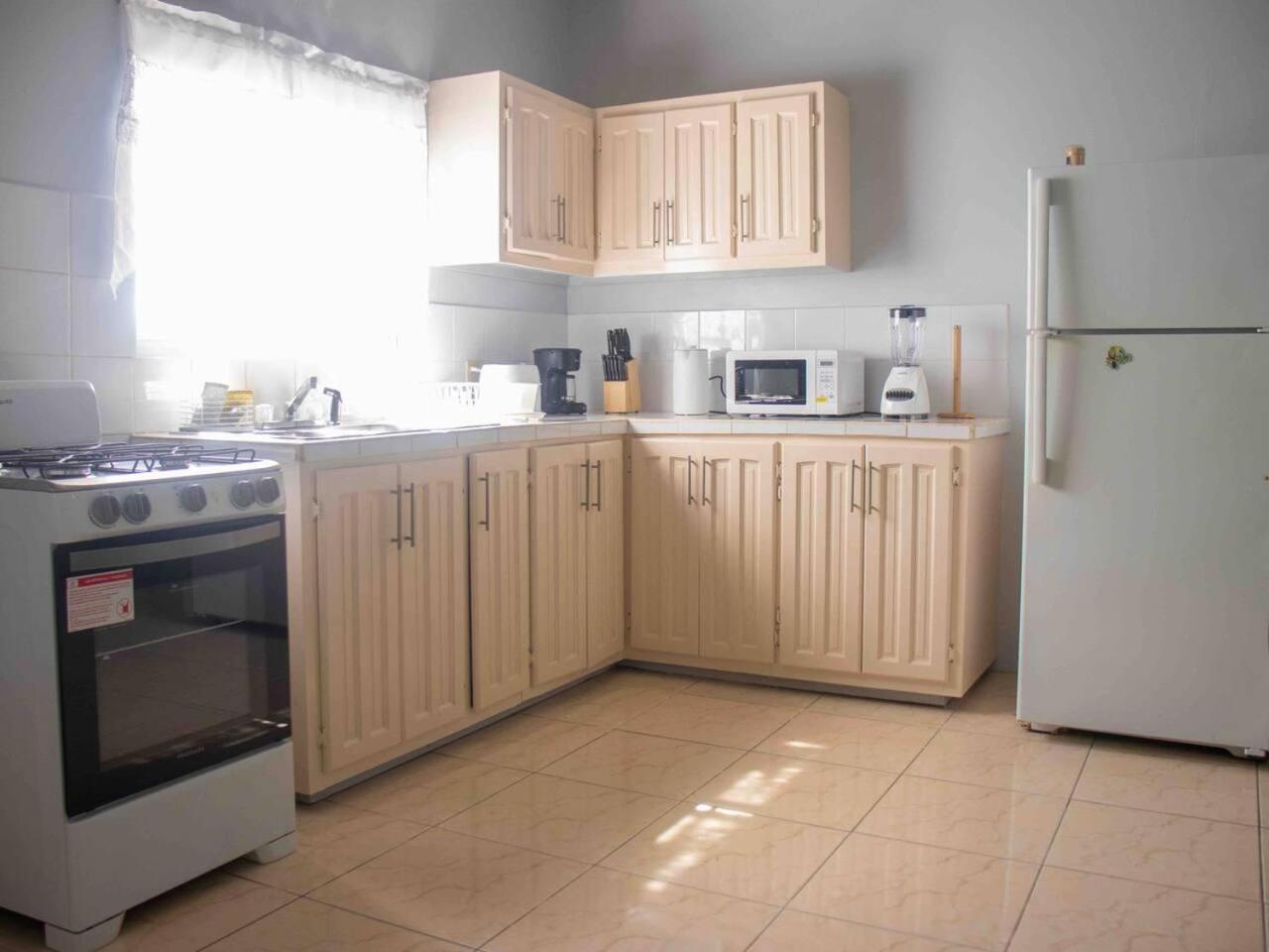 Stylish 2-Bed Sleeps 3 Cosy & Comfortable
