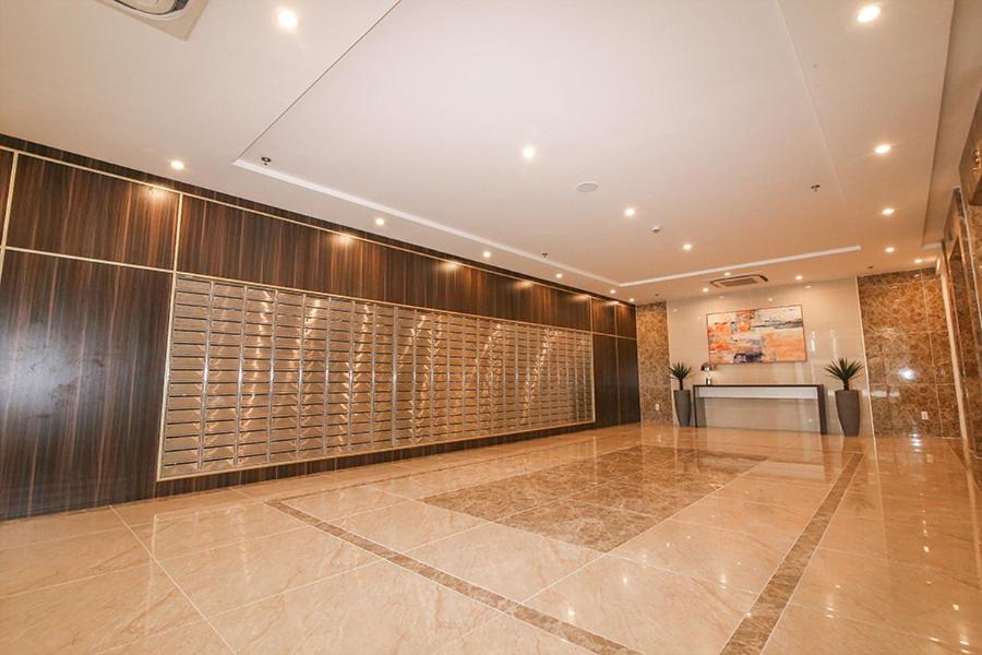 Austin Home Apartment Sky Center - Near Tan Son Nhat Airport