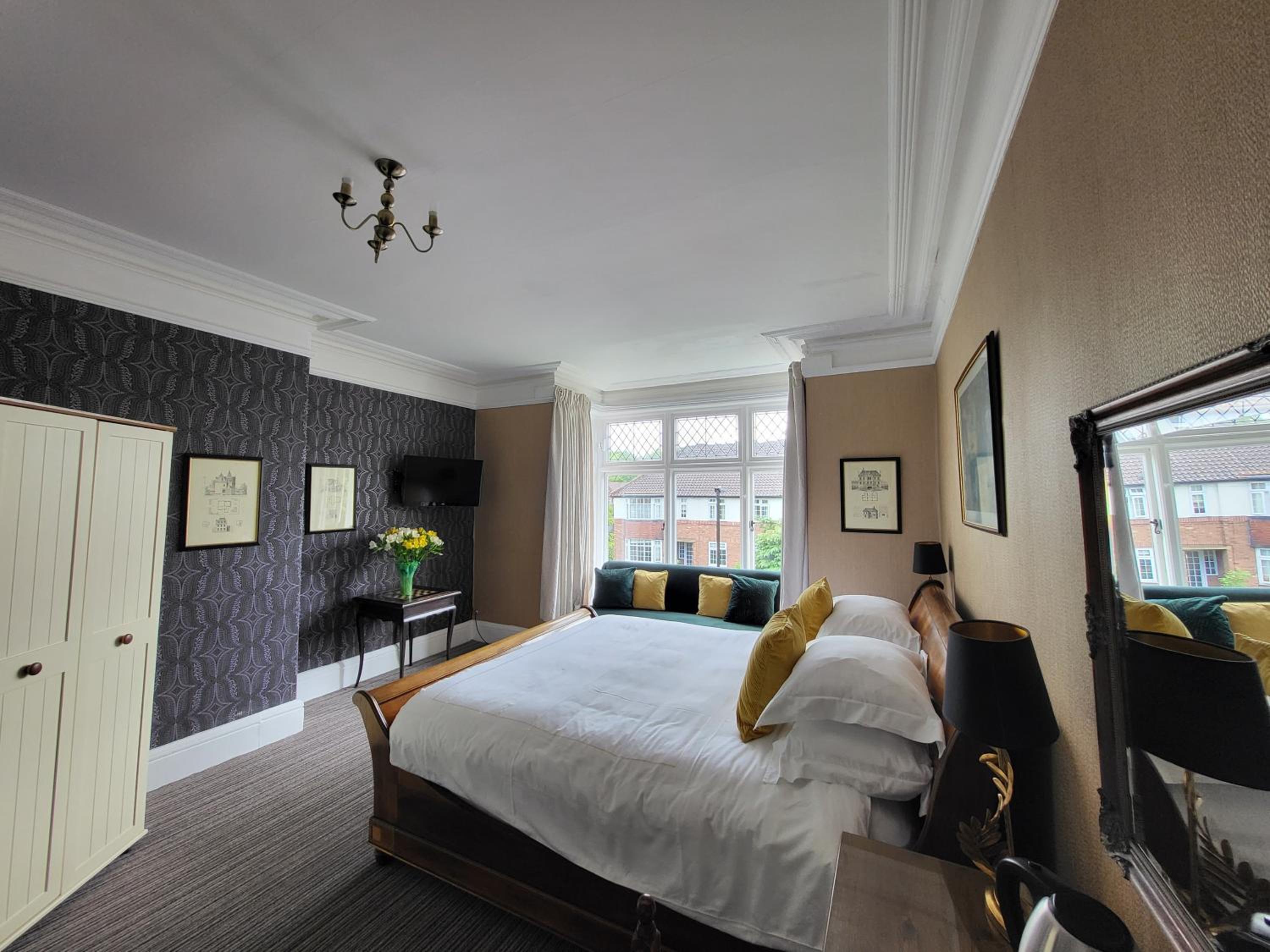 Georges Place