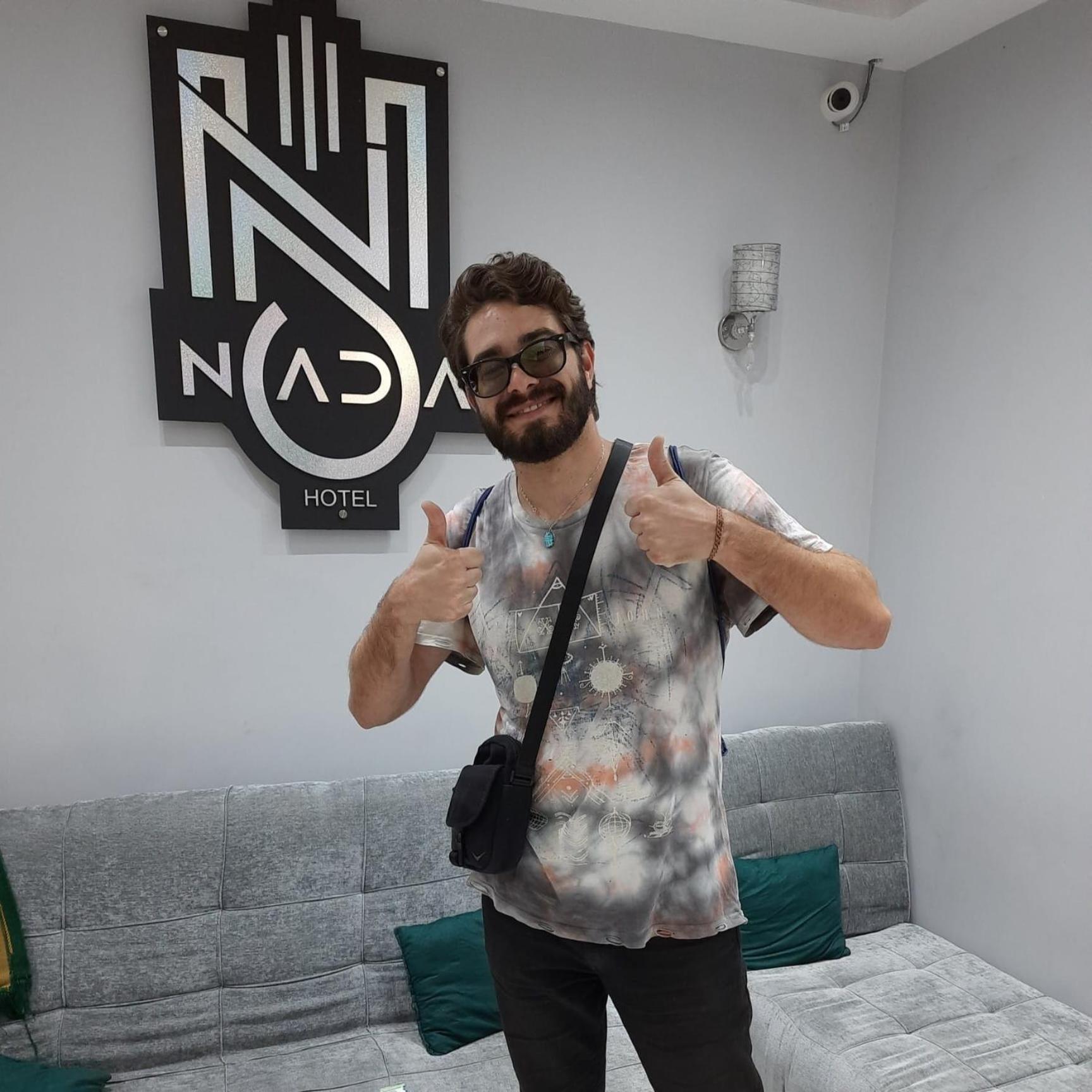 NADA _ HOTEL
