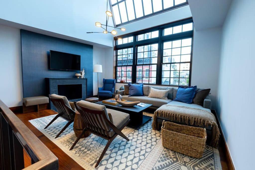 E10-3 3BR Designer Townhouse