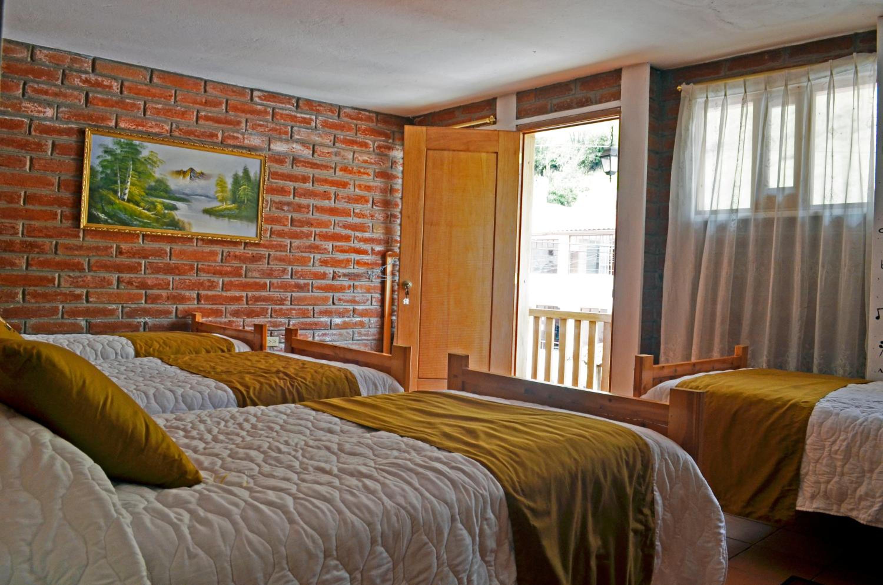 Lagoon Hotel Chugchilan