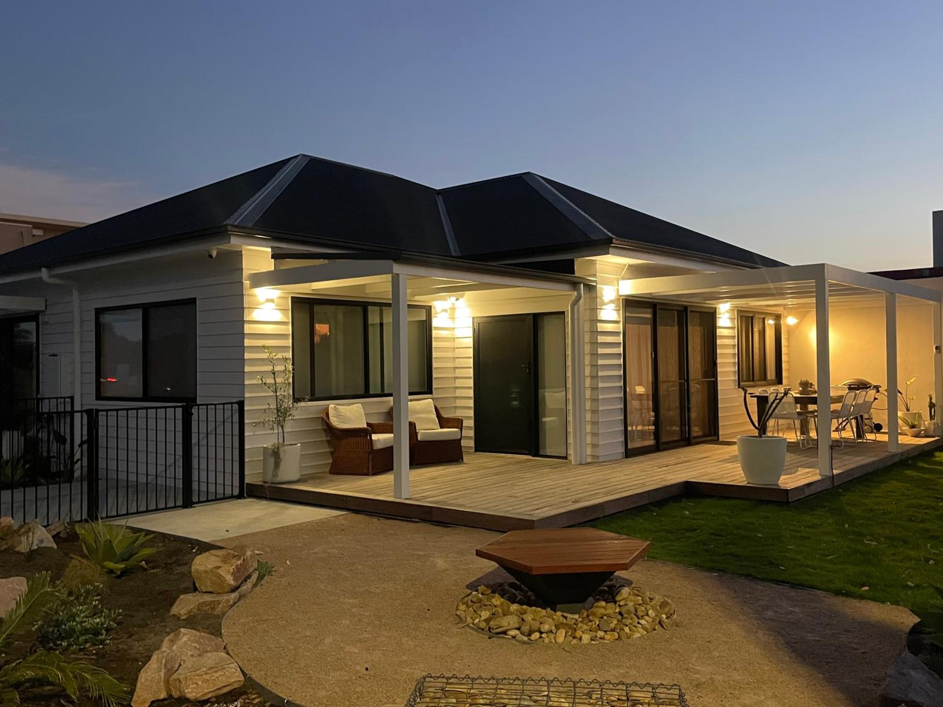 4BR Waterfront - Skippers Quarterdeck