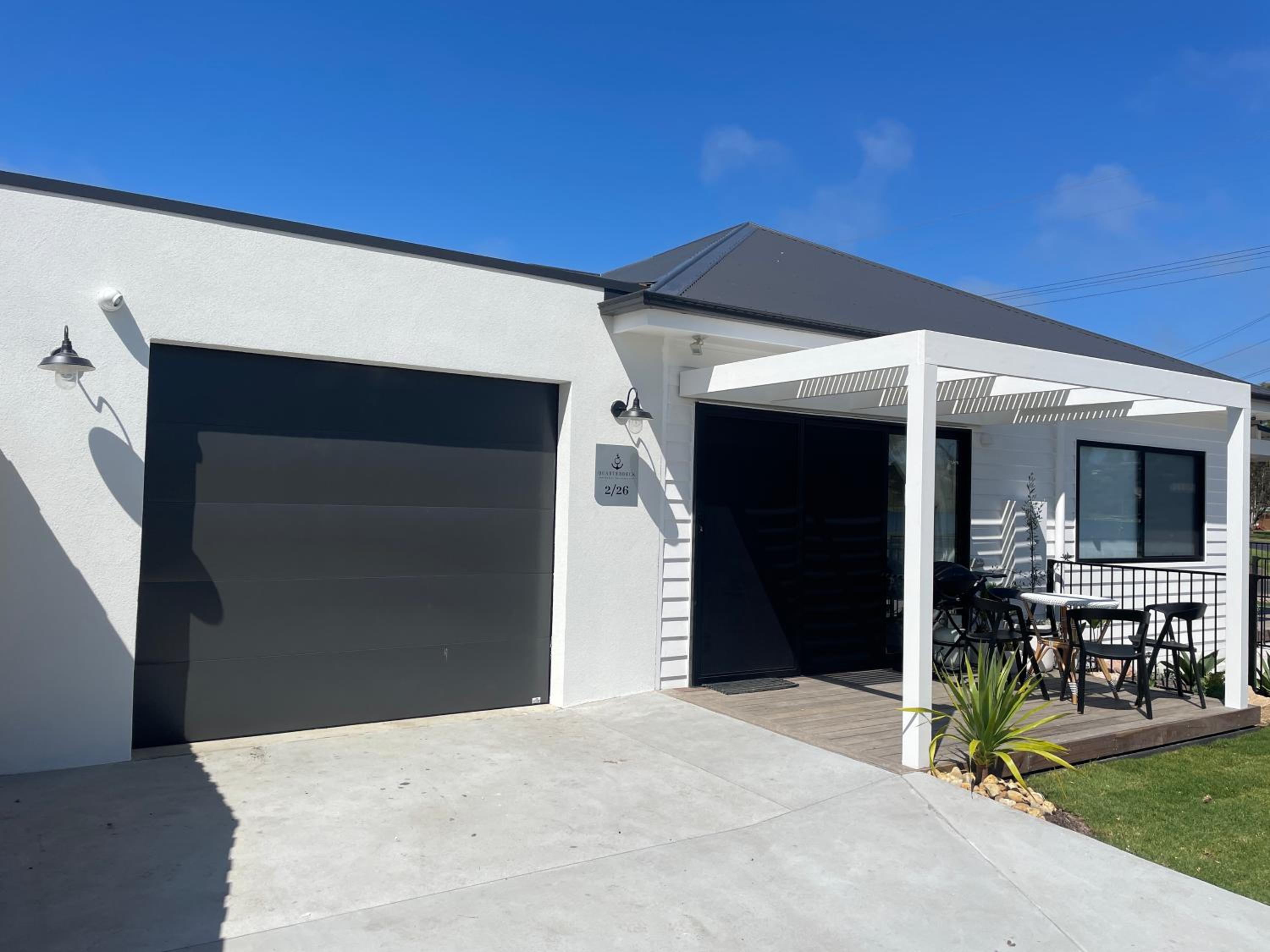 4BR Waterfront - Skippers Quarterdeck