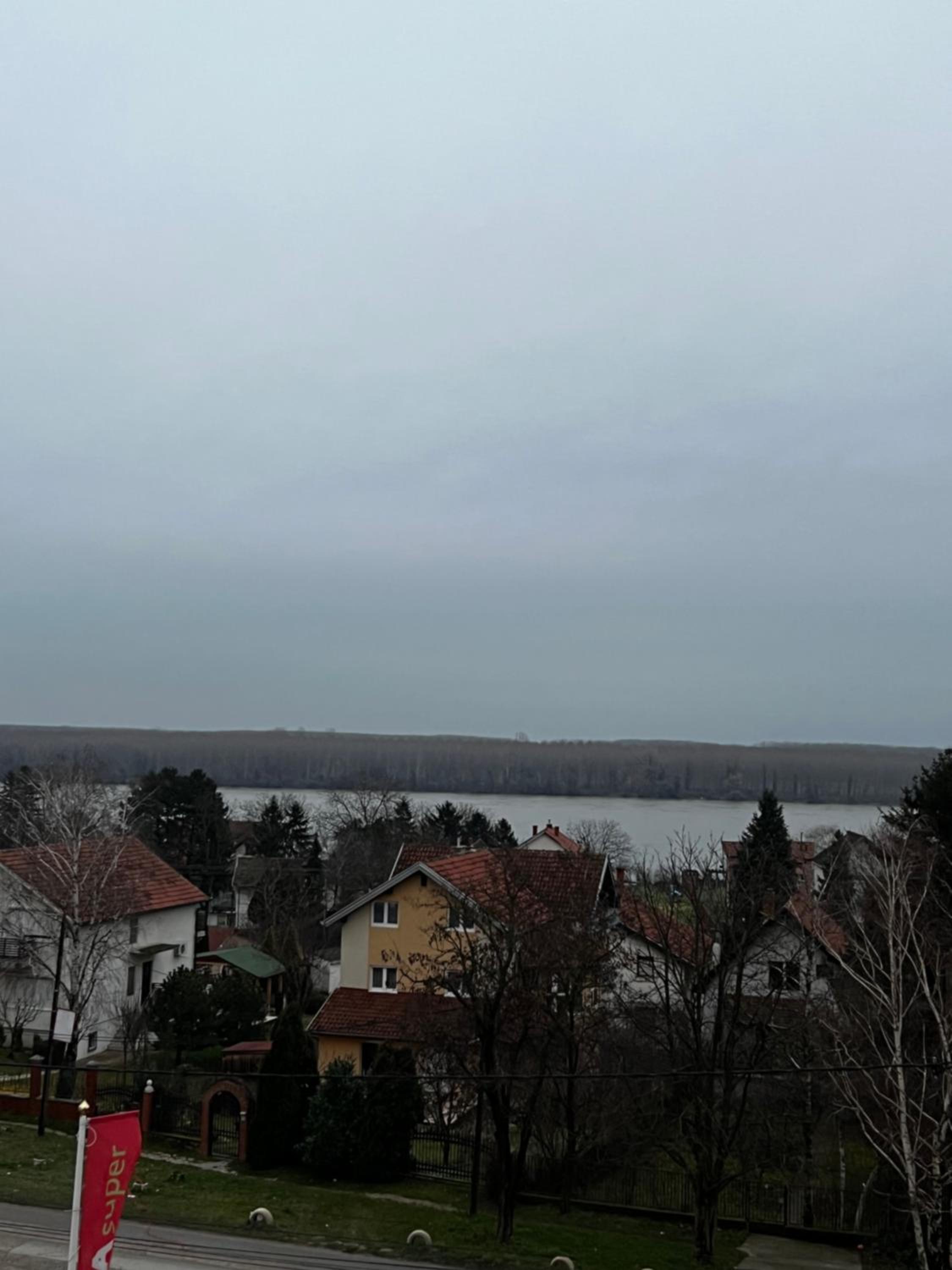Real Apartment Banovci view 4