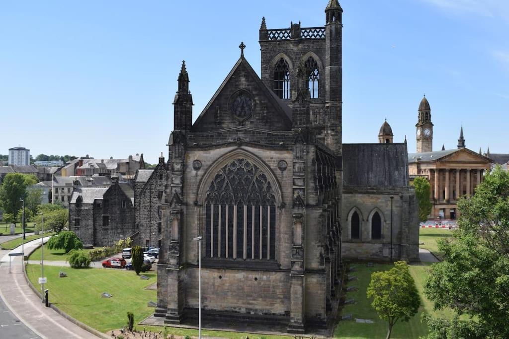 THE PAISLEY PENTHOUSE - ABBEY VIEW view 5