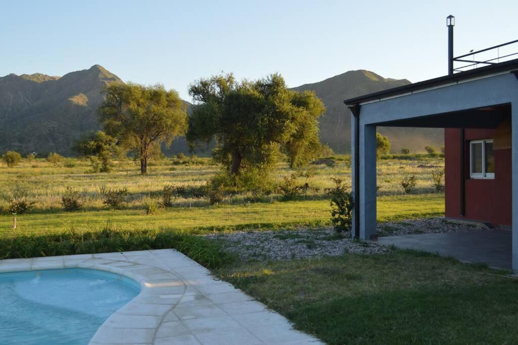 La Americana, casa entre sierras