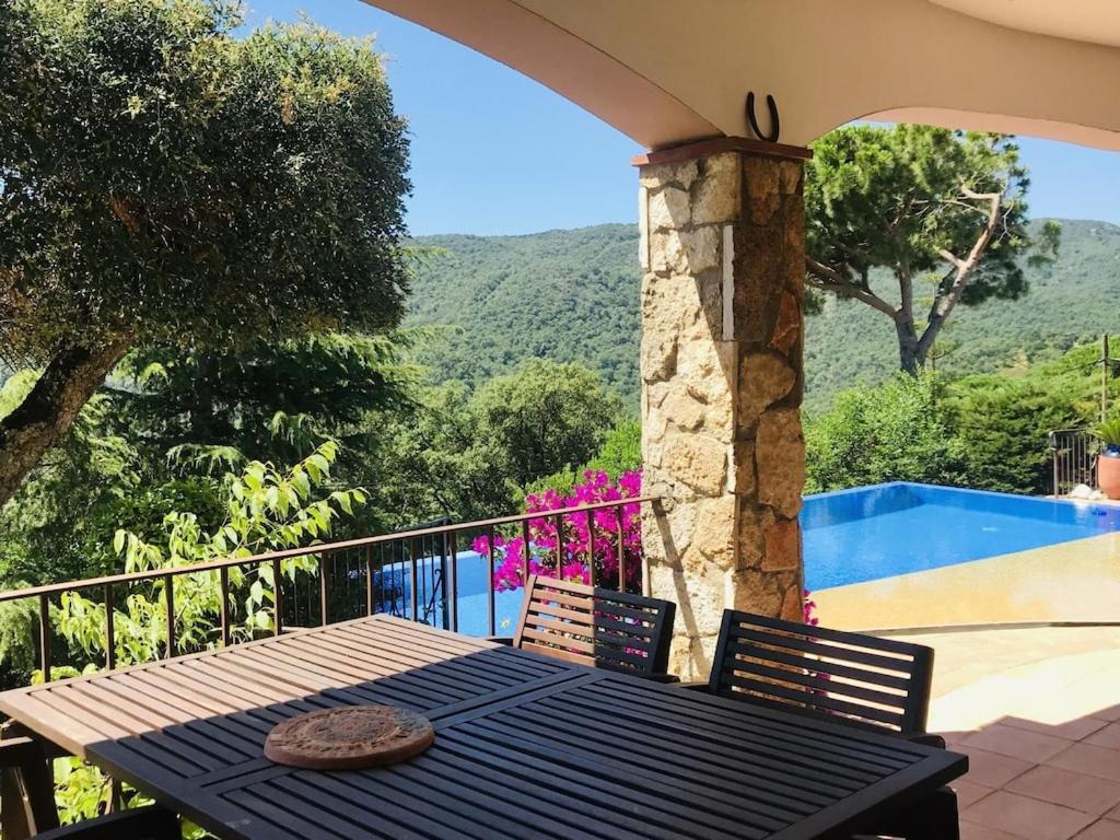 Villa Infinity by Costabravaway