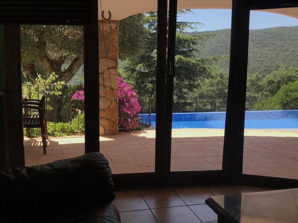 Villa Infinity by Costabravaway