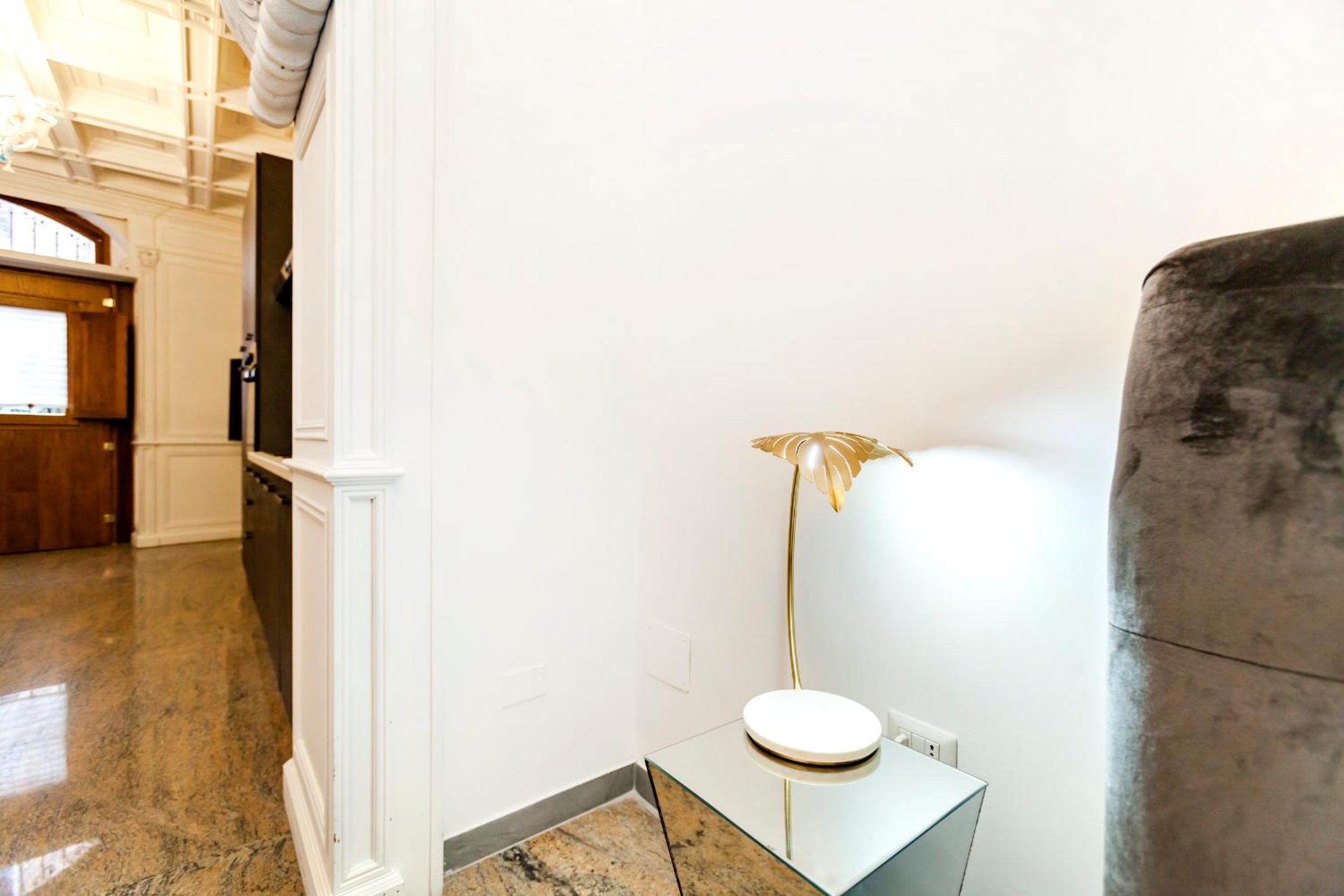 Navona Artist 7 APT