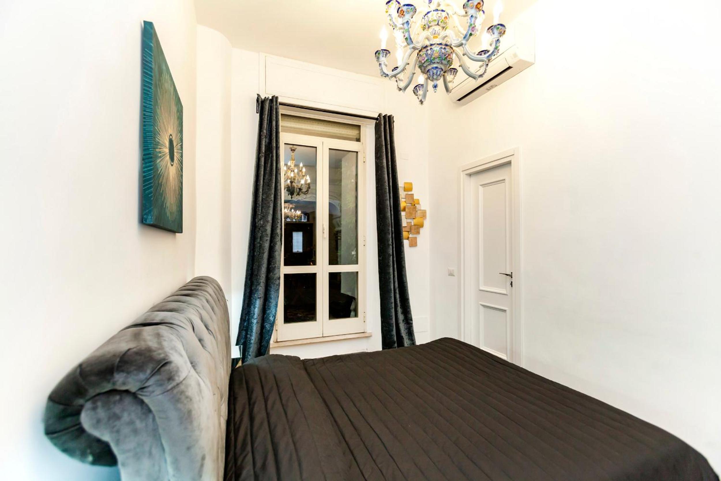 Navona Artist 7 APT