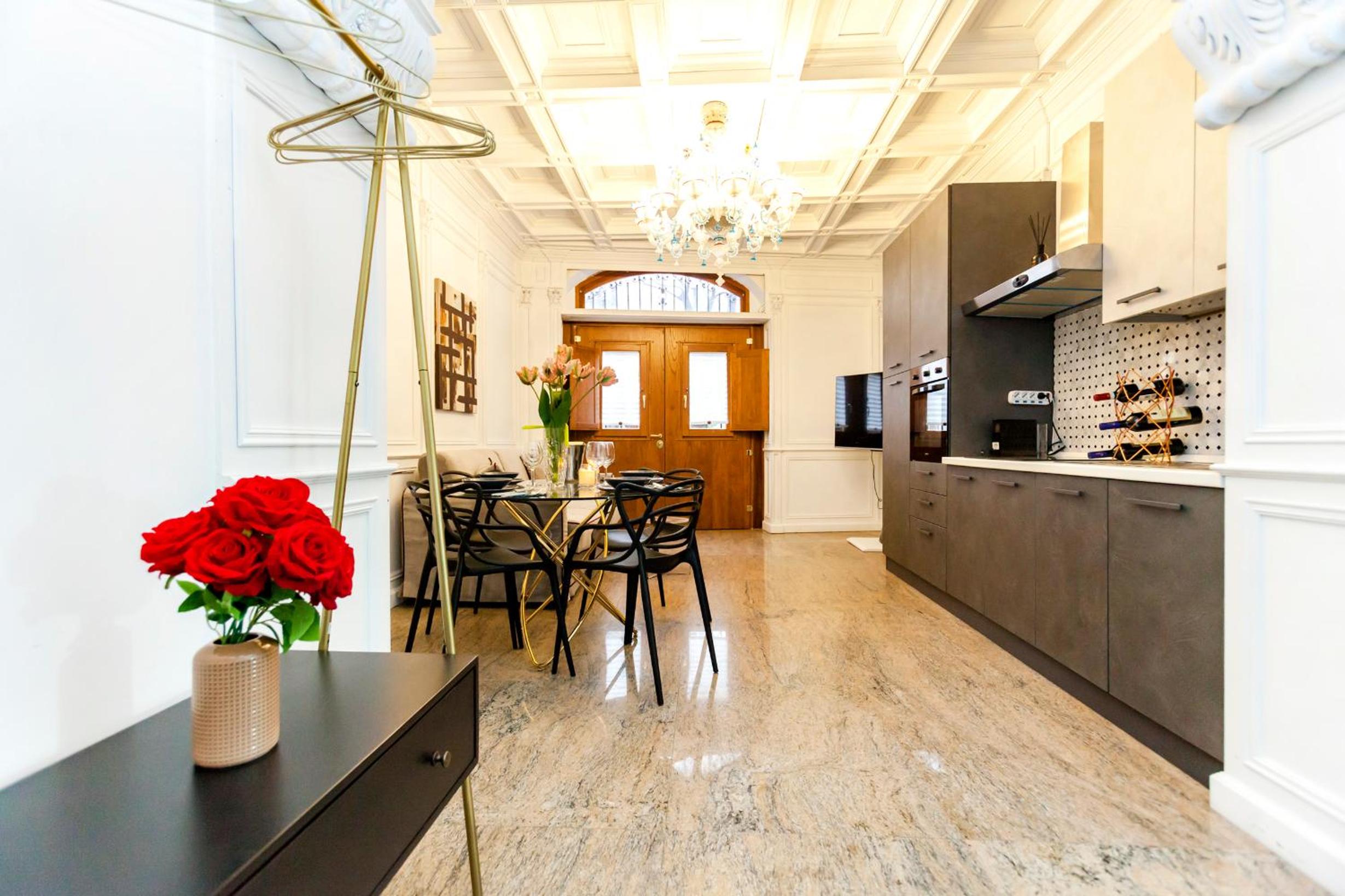 Navona Artist 7 APT