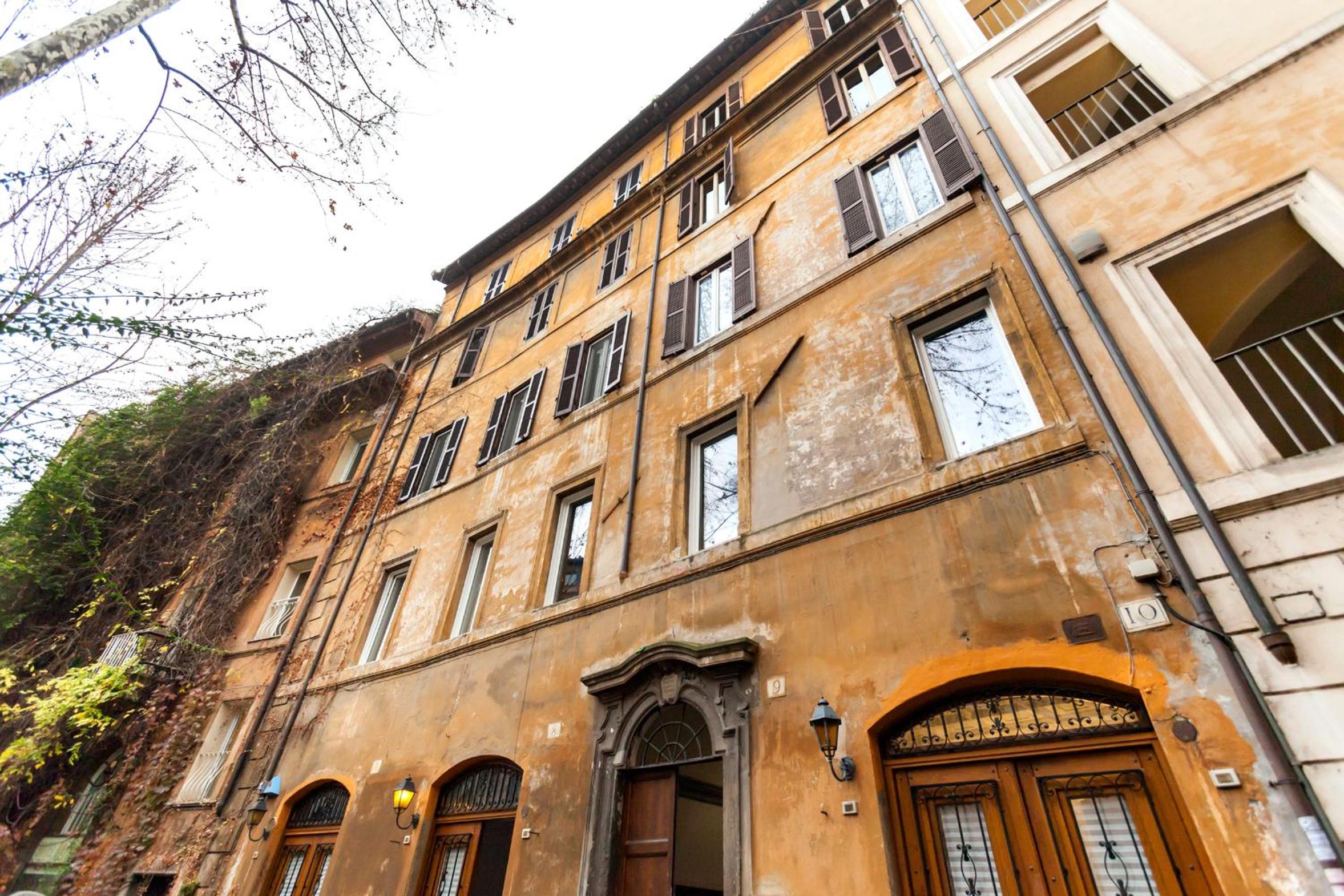 Navona Artist 10 APT