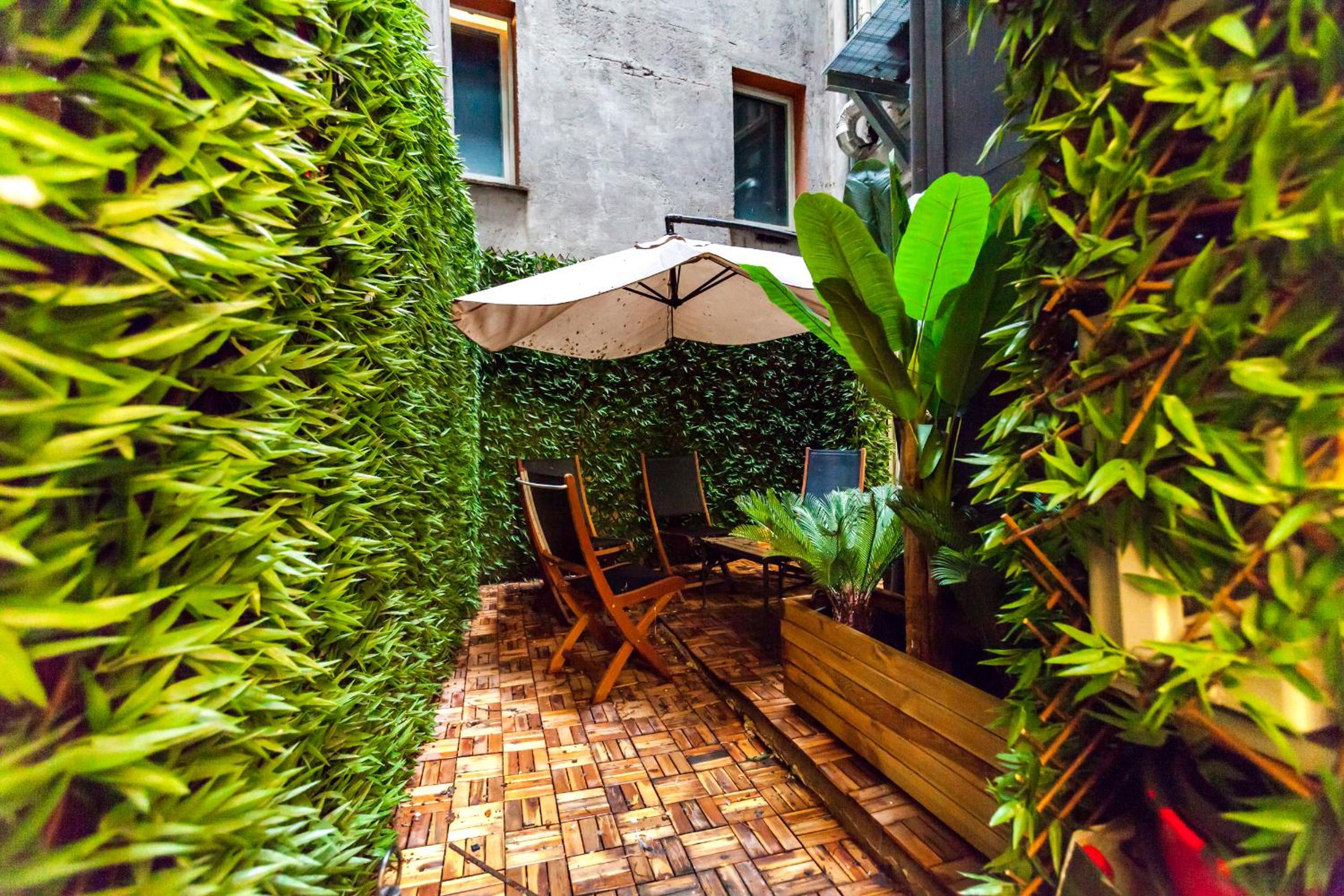 Navona Artist 10 APT