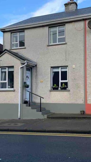 Hotel Bumblebee Cottage - Image 1