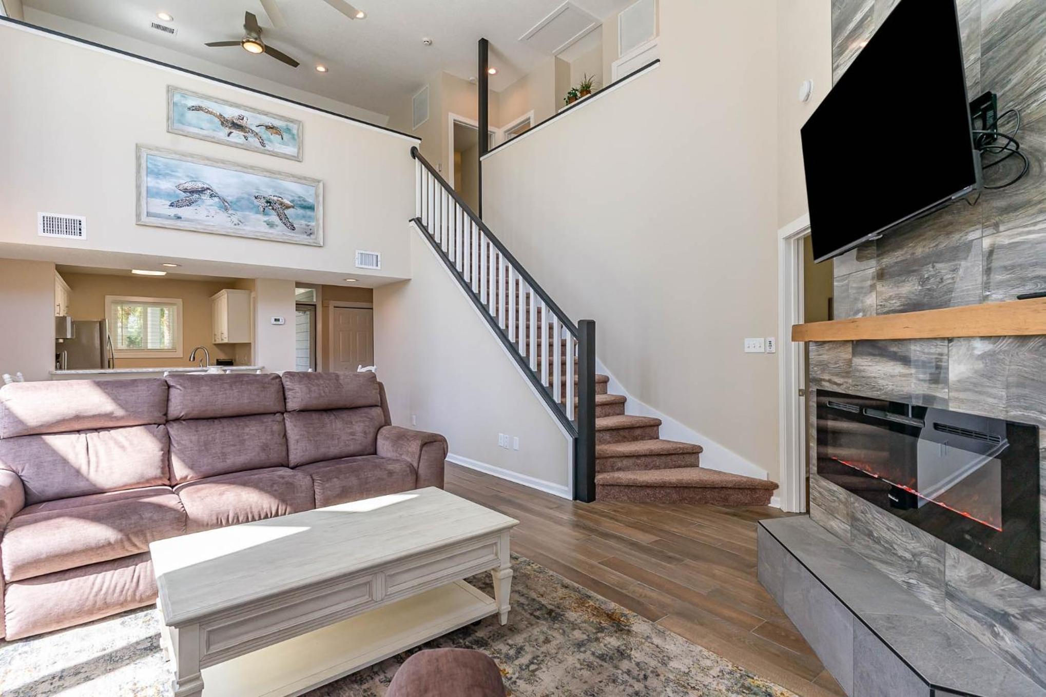 Gorgeous and spacious 4 bedroom villa - 8D Windermere by the Sea villa view 4