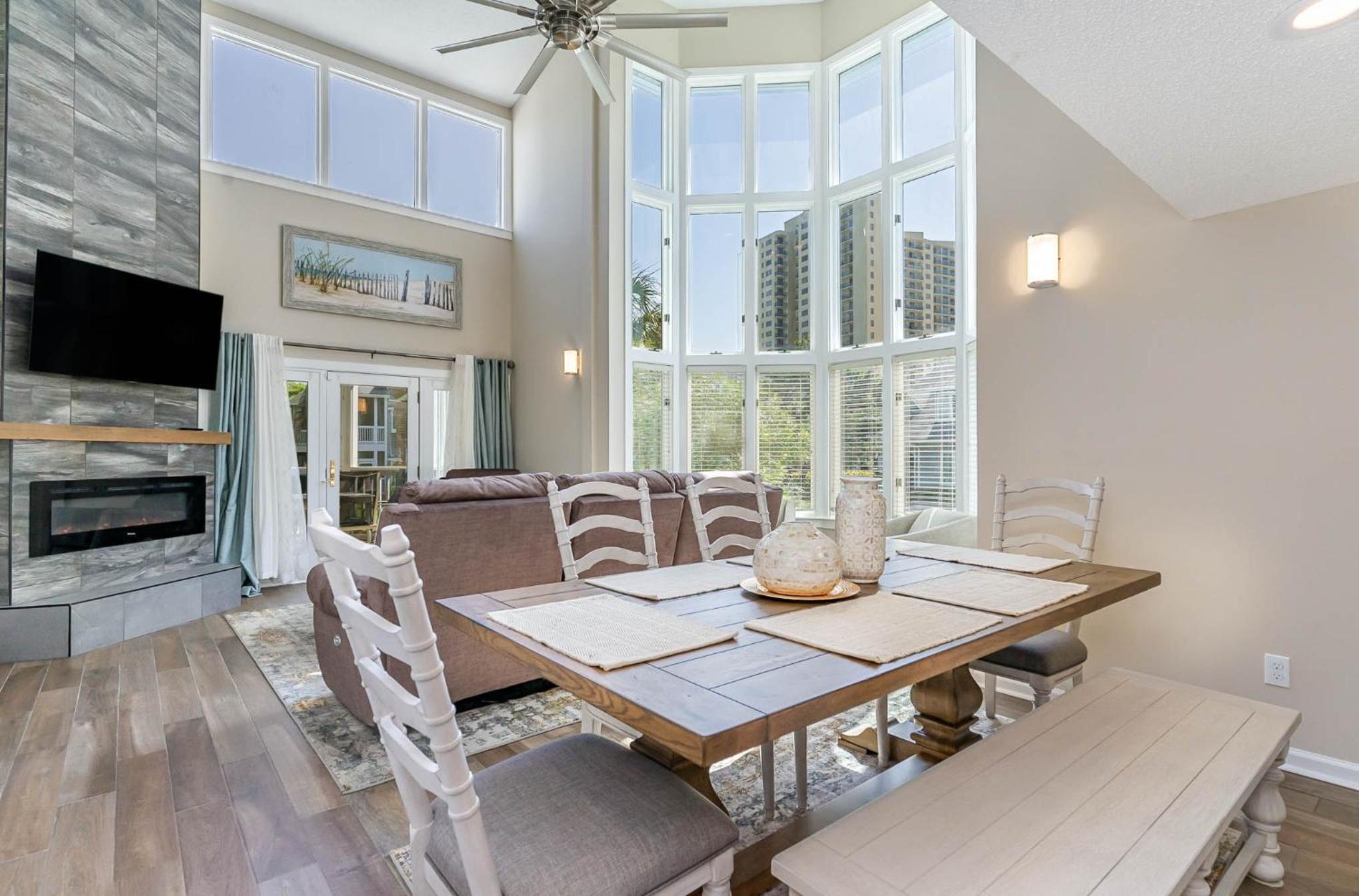Gorgeous and spacious 4 bedroom villa - 8D Windermere by the Sea villa view 5