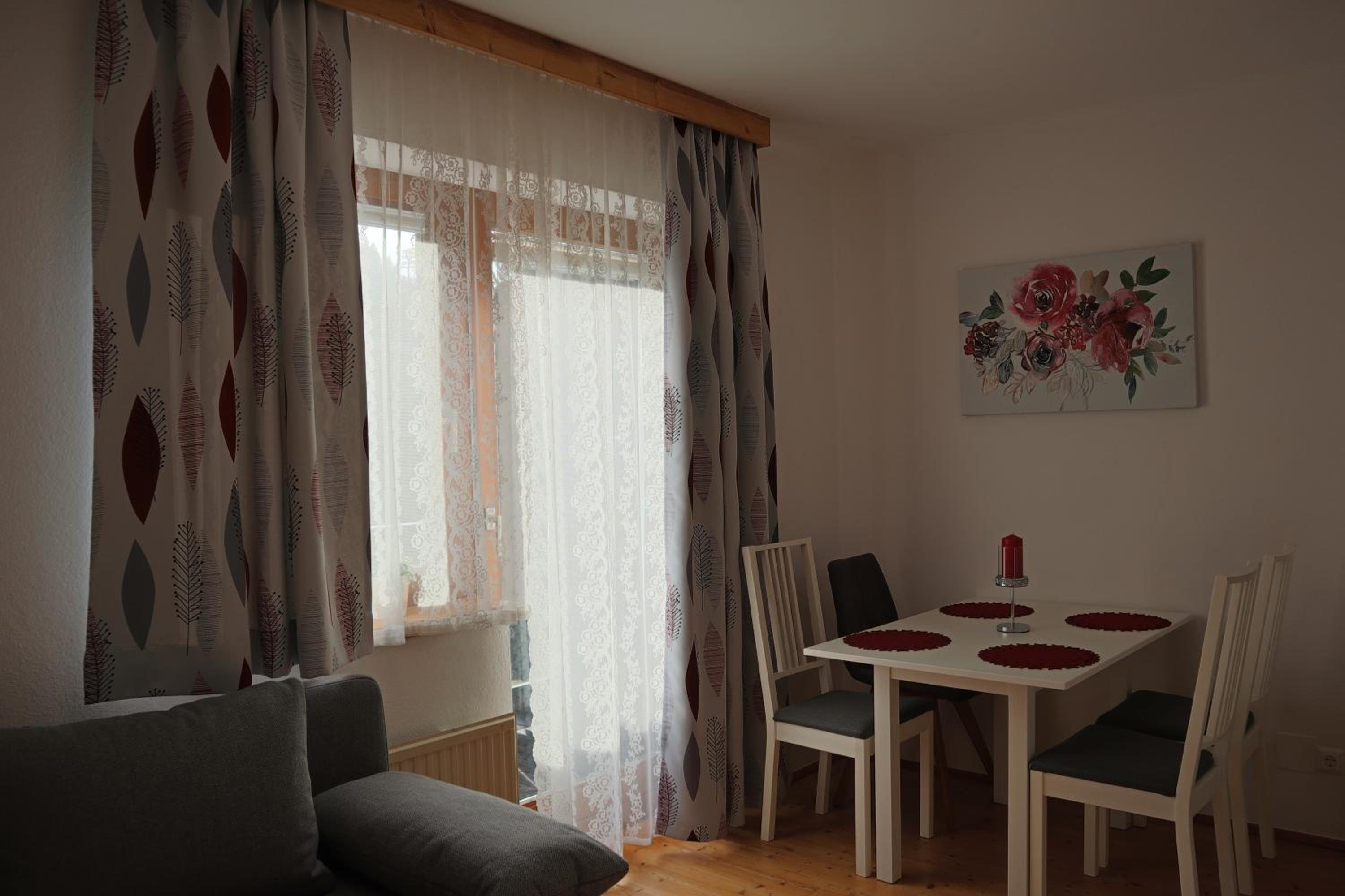 Landhaus-Appartements Warraich
