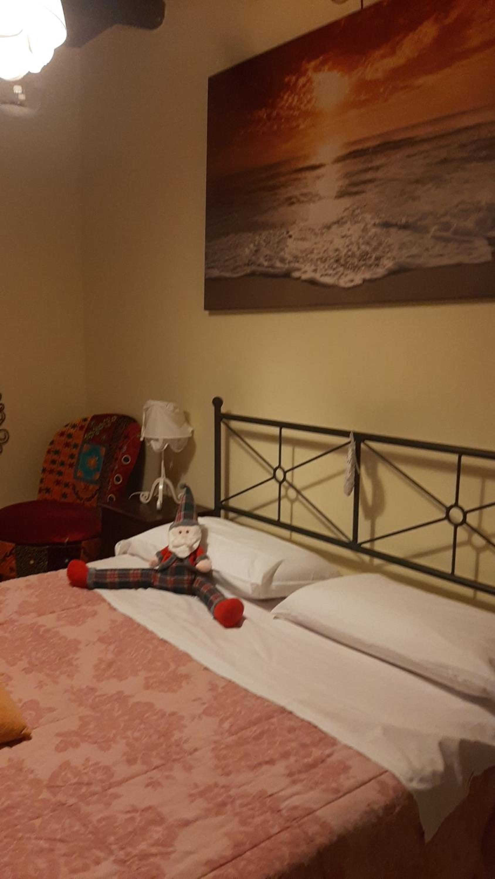 La Massaria B&B affittacamere riservatissimo en Salerno — bedroom