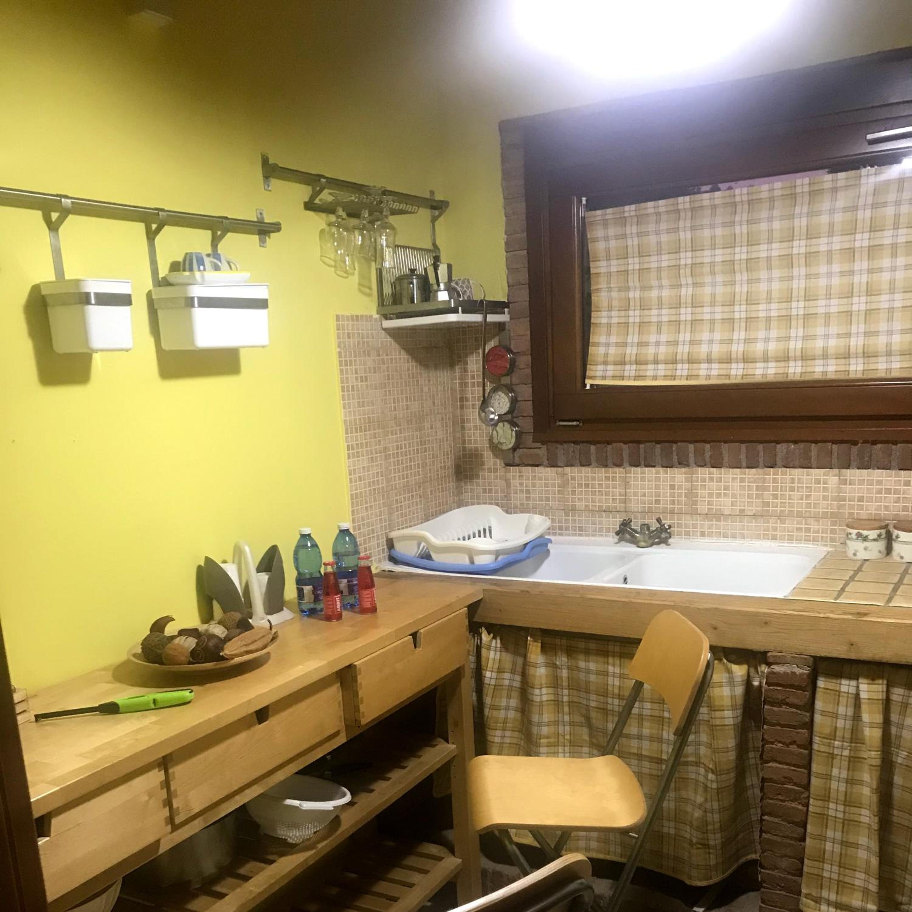 La Massaria B&B affittacamere riservatissimo en Salerno — kitchen