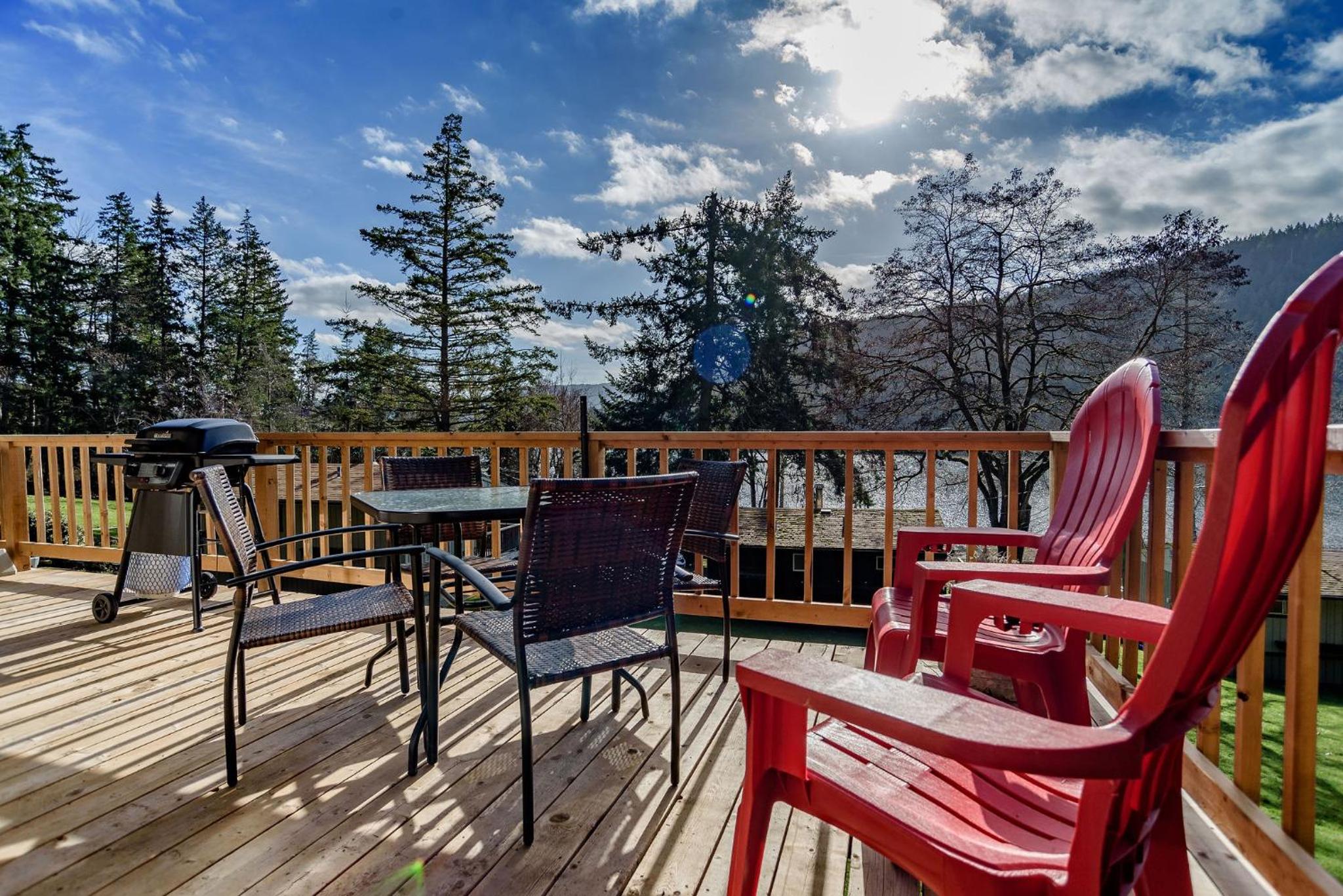 Green Acres Lakeside Resort Salt Spring Island - Image 4