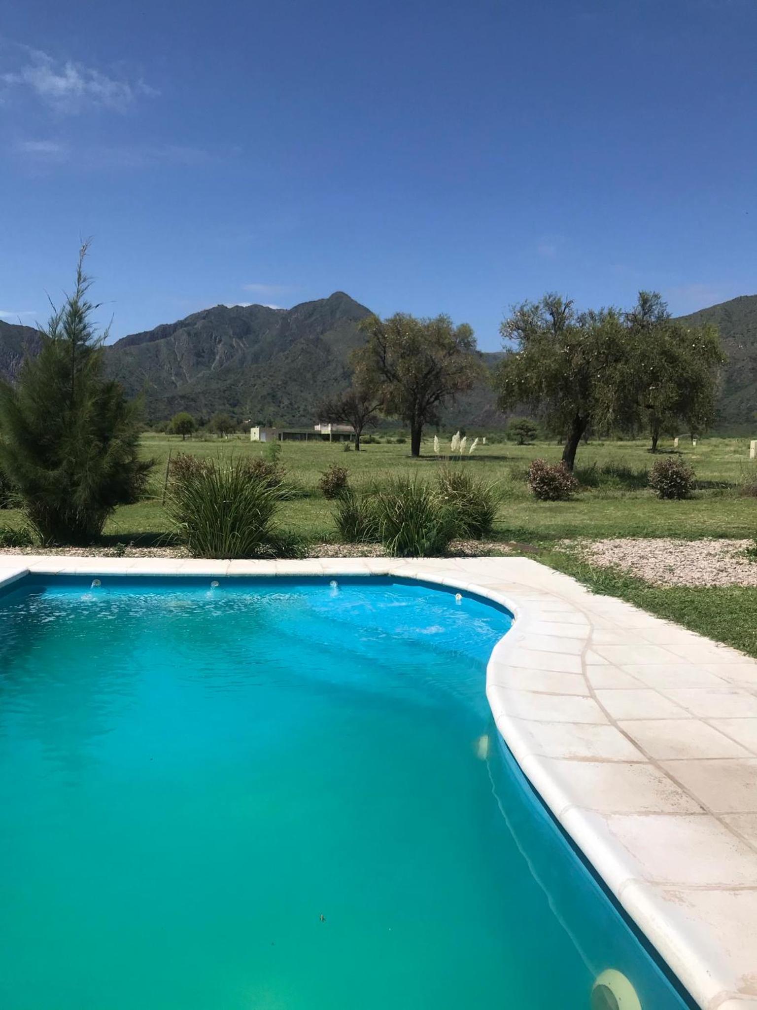 La Americana, casa entre sierras