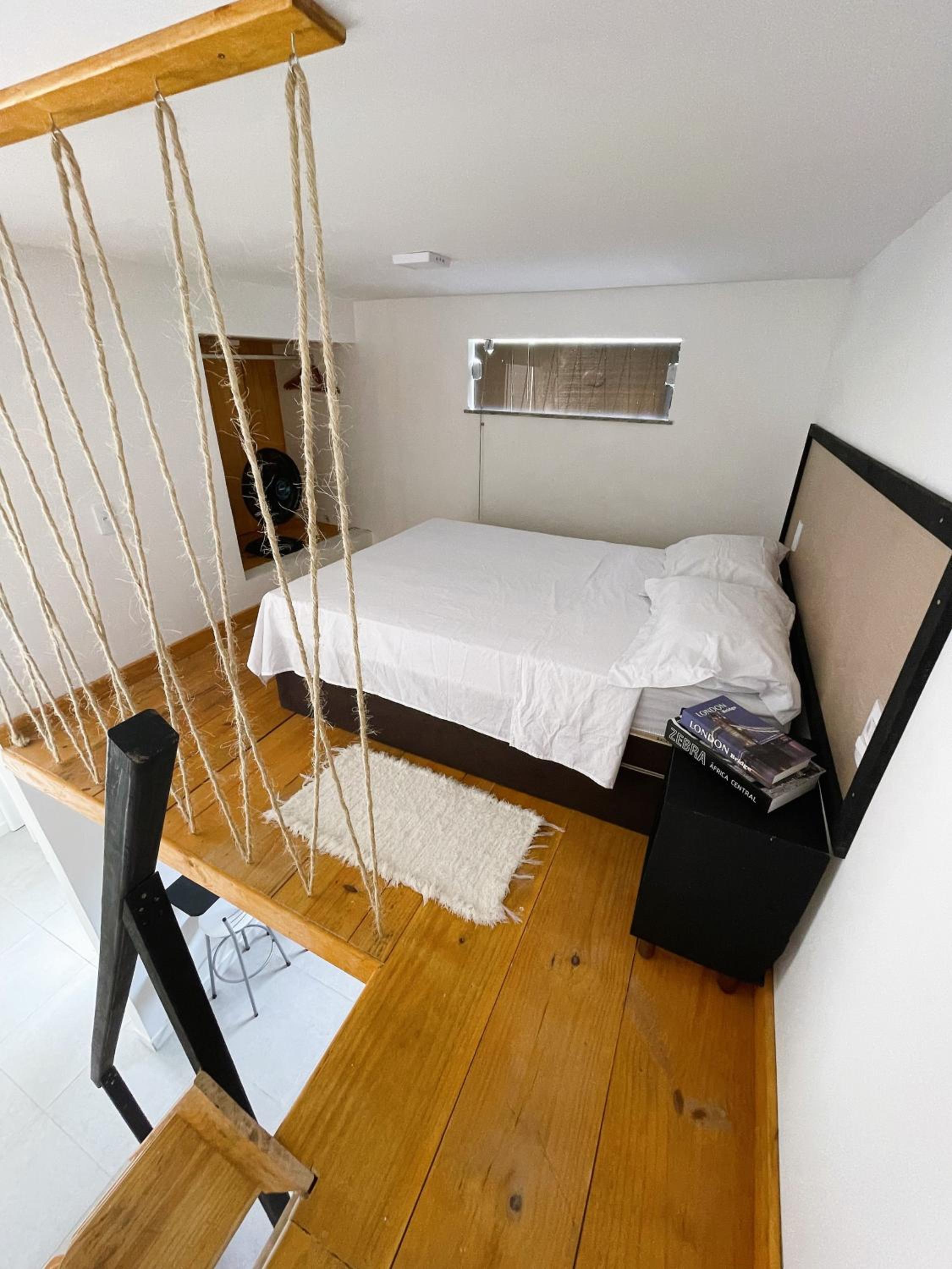 Atenas - Lofts com Cozinha - Próximo Aeroporto e Rodoviária