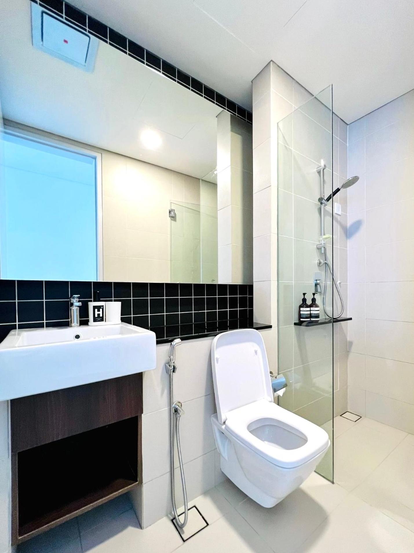 KL COSY CONDO - NEW Stylish home above KL East Mall
