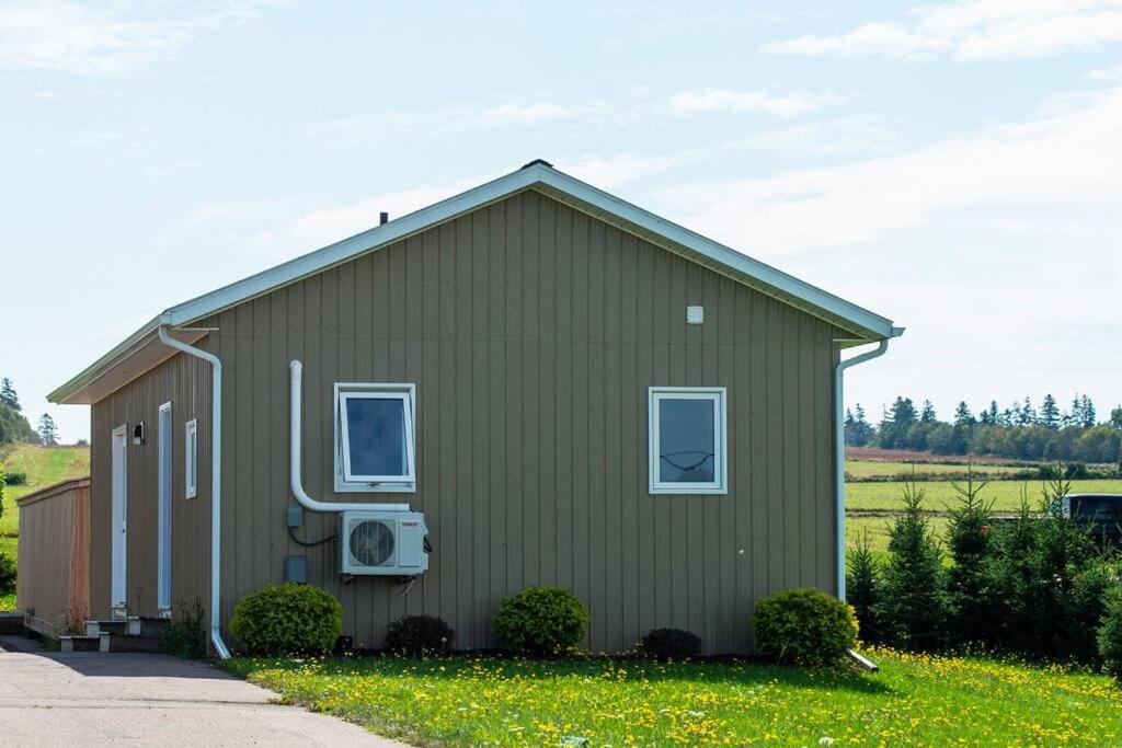 Niseko Riverside By Zen Life 4Bedrooms Greenie Cottage and 3bedrooms Cowie Cottage