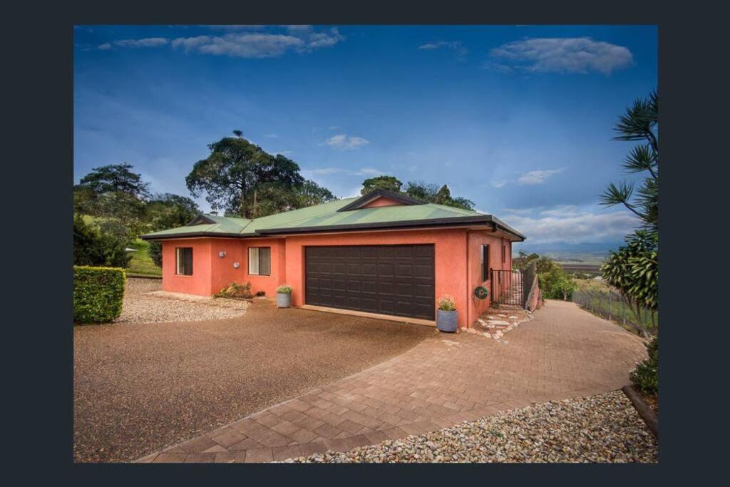 A picturesque 3 bedroom house with splendid views