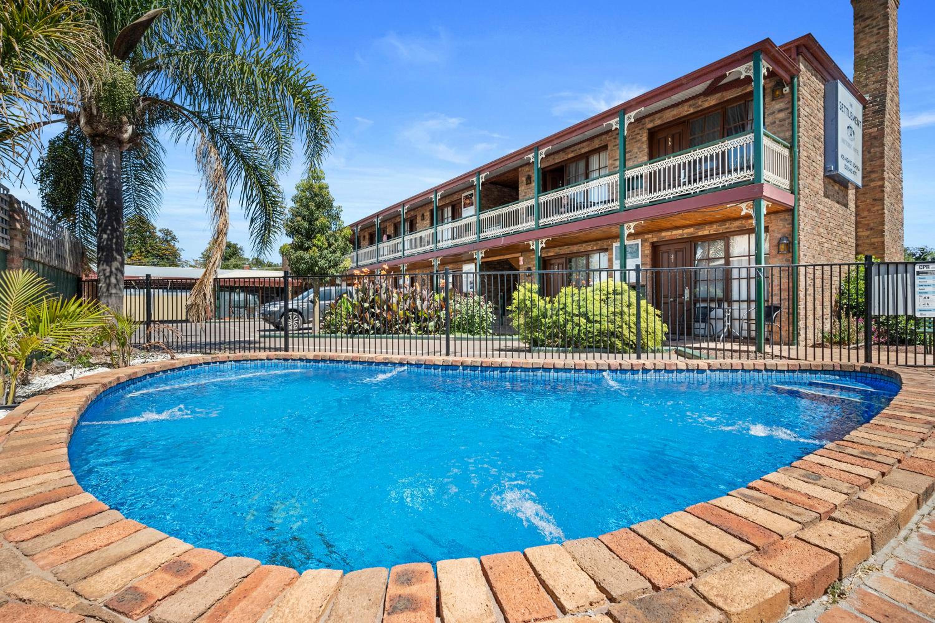 The Settlement Historic Hotel