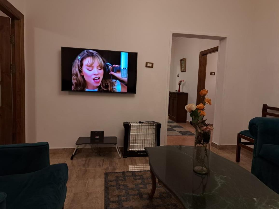 Three bedrooms apartment Nile view maadi