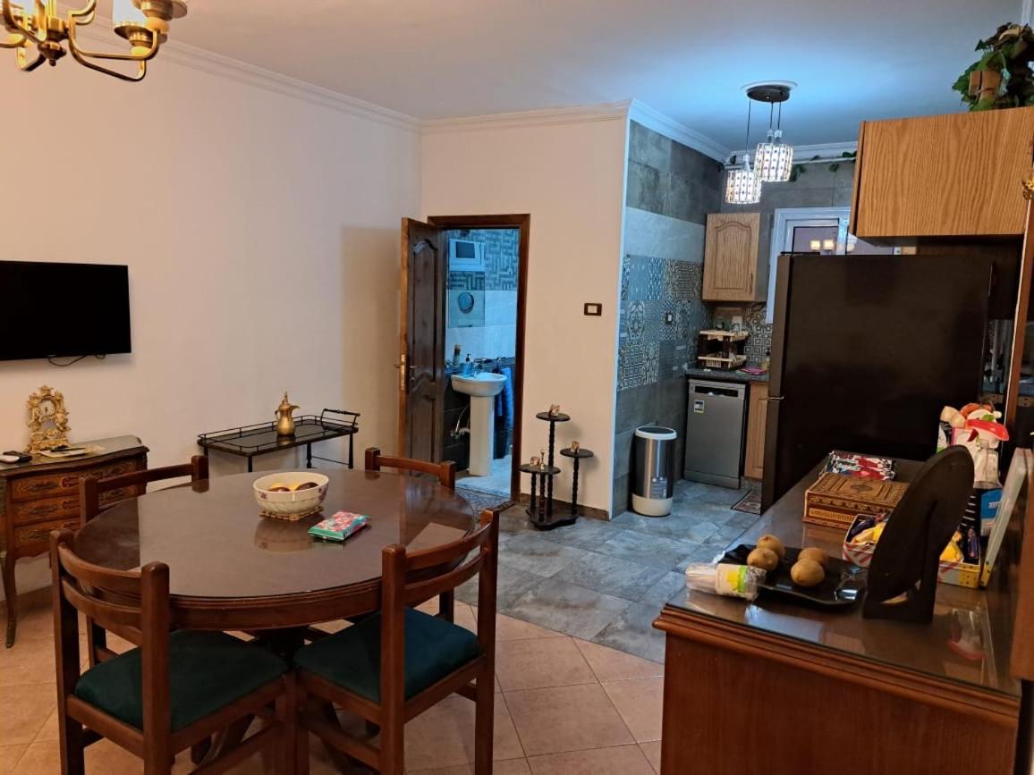 Three bedrooms apartment Nile view maadi