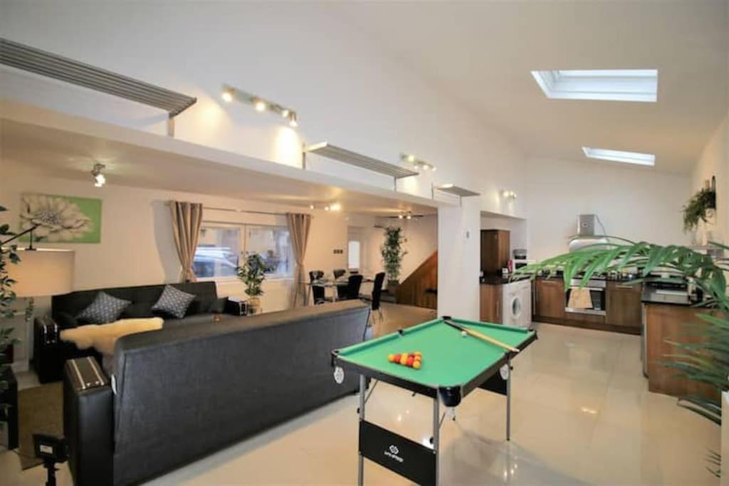 Ty Glas Mews by Property Promise