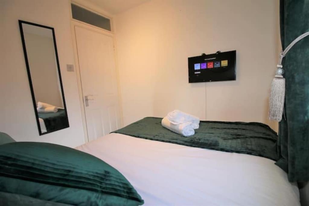 Ty Glas Mews by Property Promise