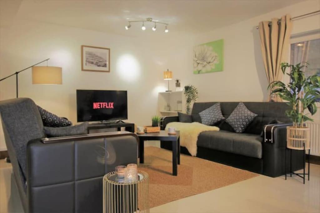 Ty Glas Mews by Property Promise