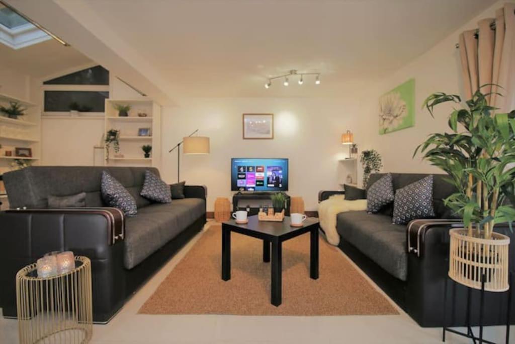 Ty Glas Mews by Property Promise