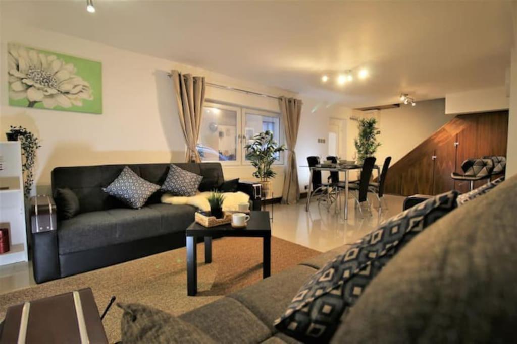 Ty Glas Mews by Property Promise