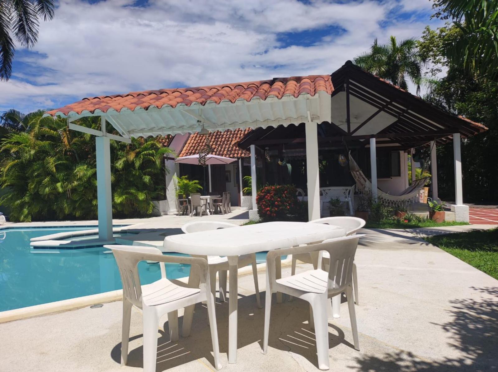 Casa de Verano Girardot Peñón