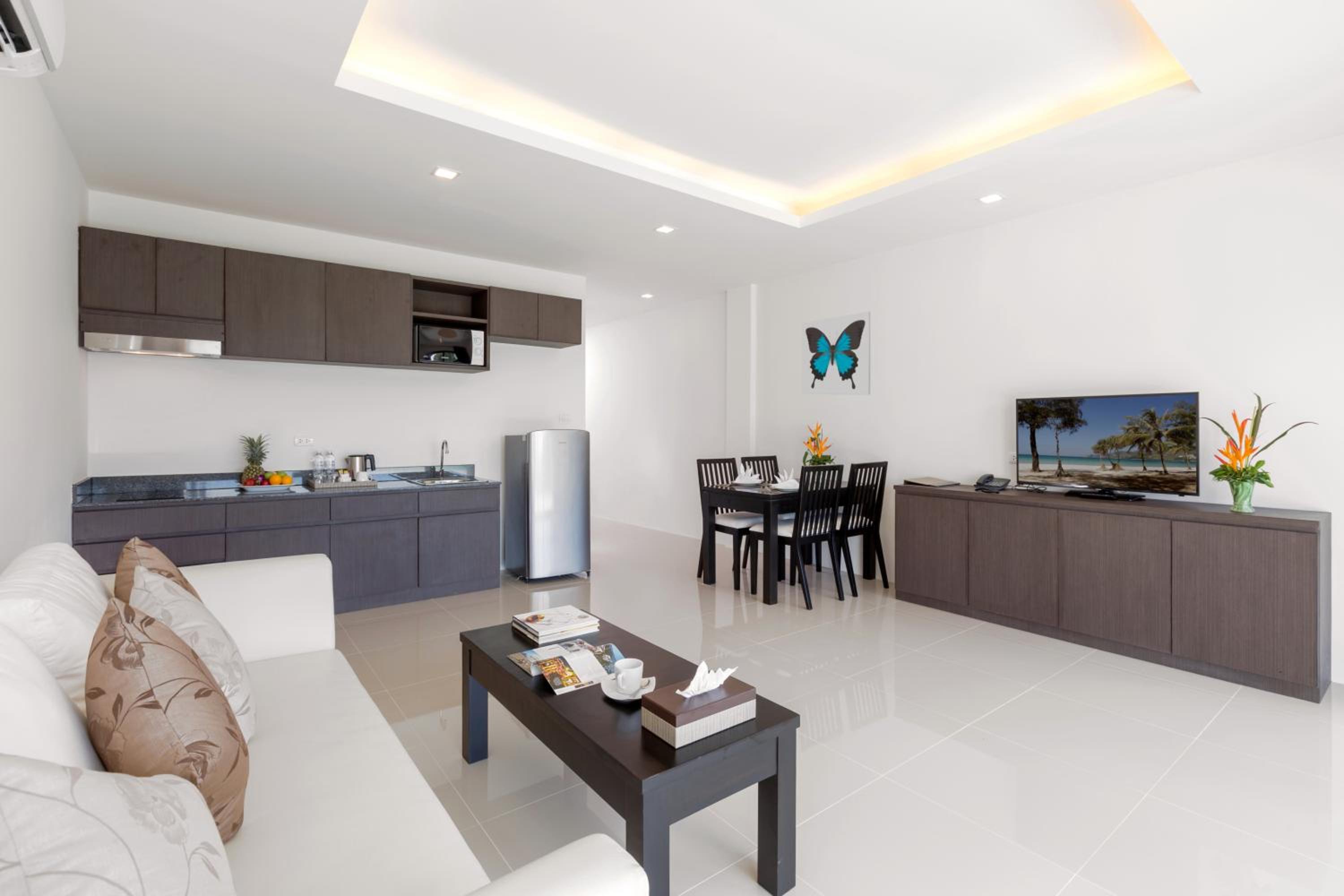Patong Bay Hill Resort 40