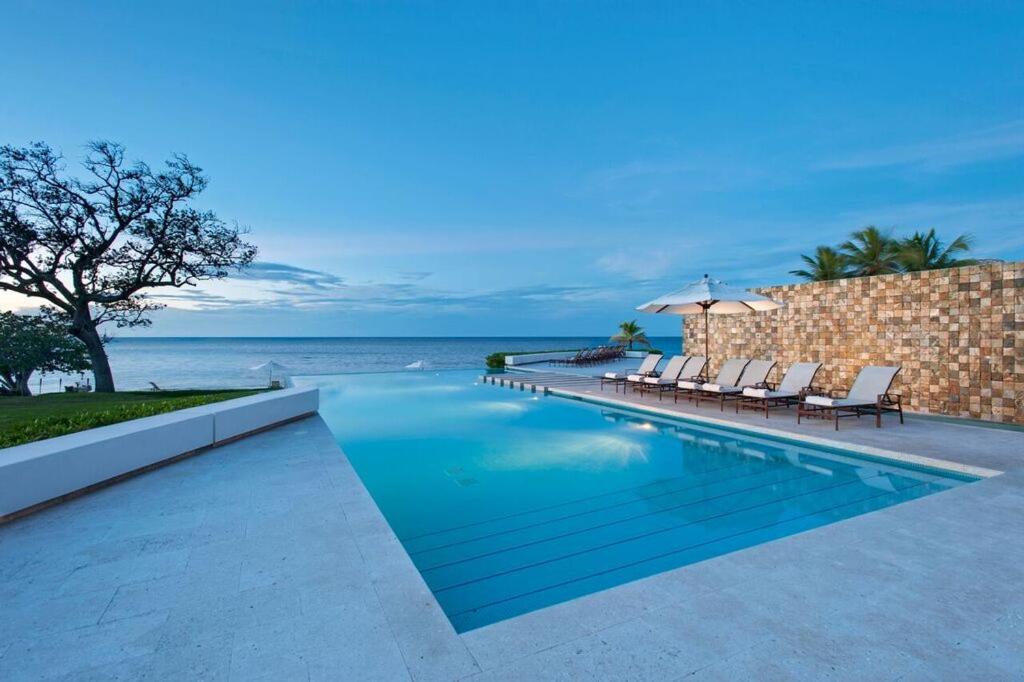 Las Verandas Hotel & Villas